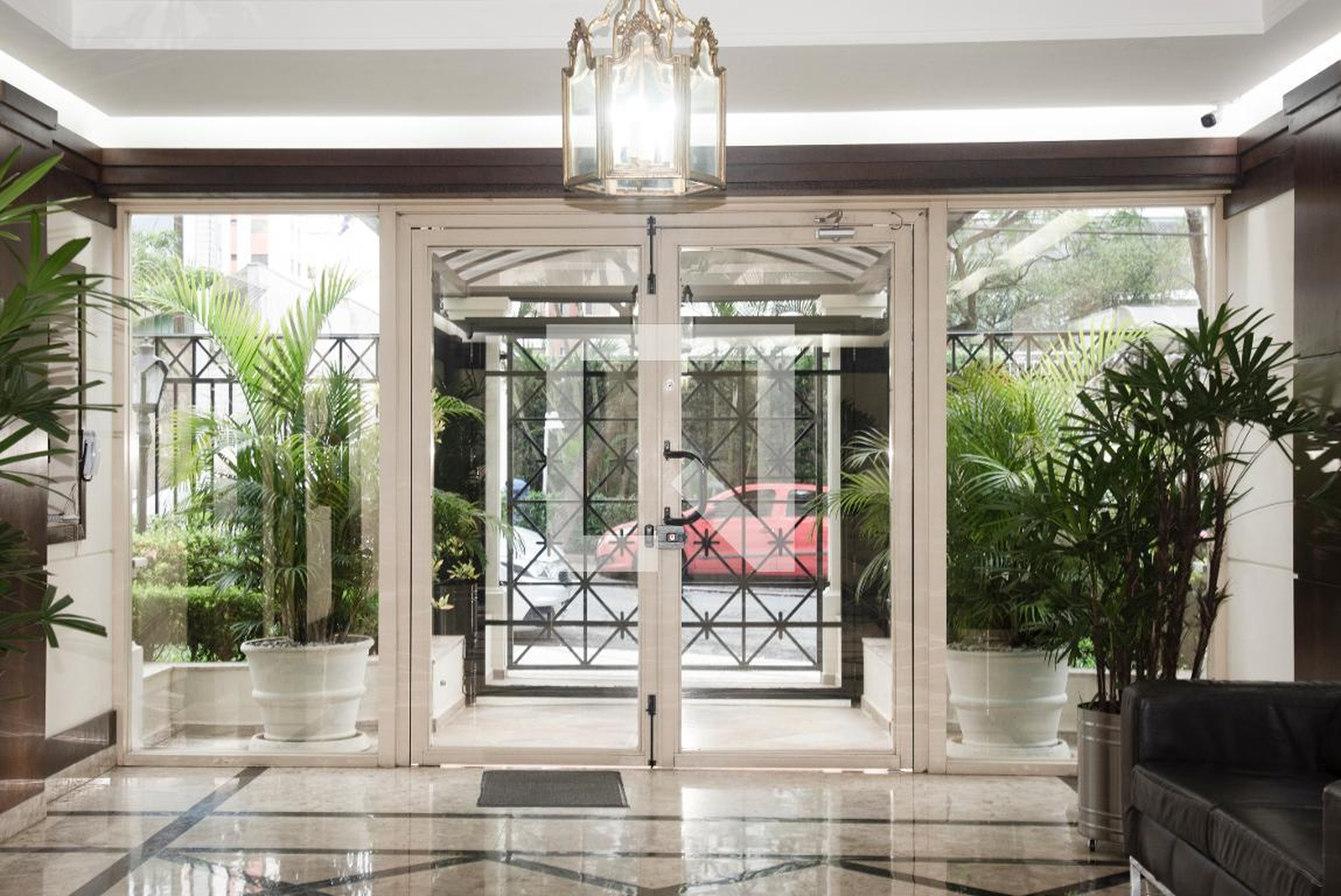 Entrada - Maison Renoir