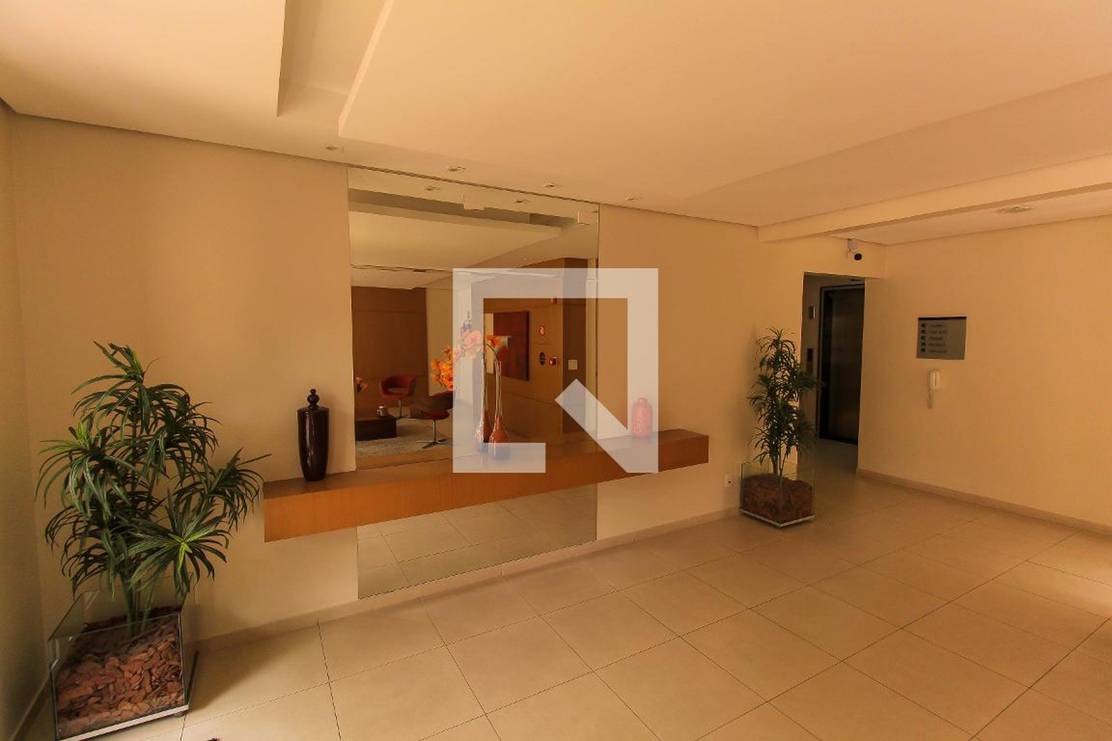 Hall - The View Analia Franco