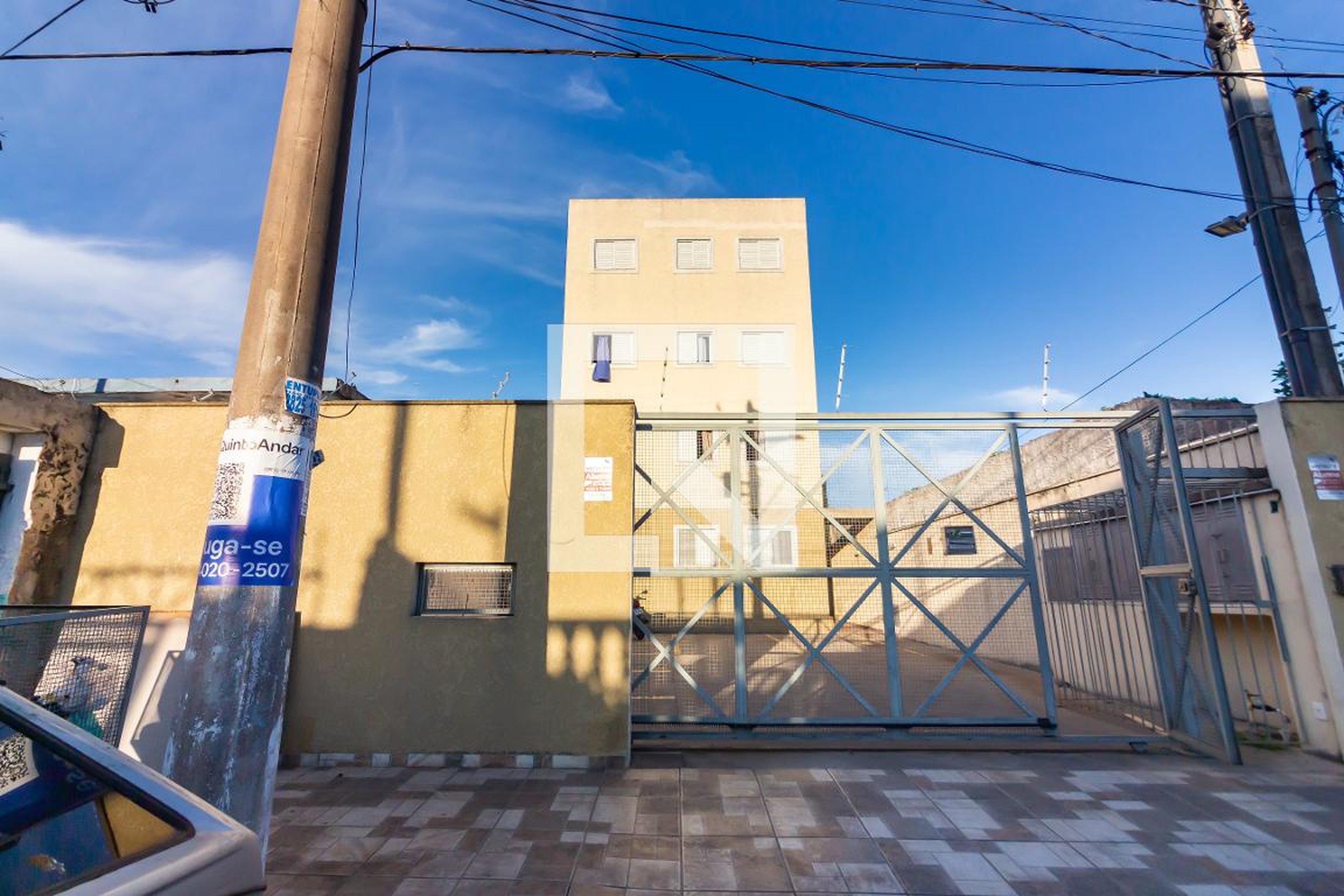 Fachada Condomínio em Rua Felismina Maria da Costa, 196