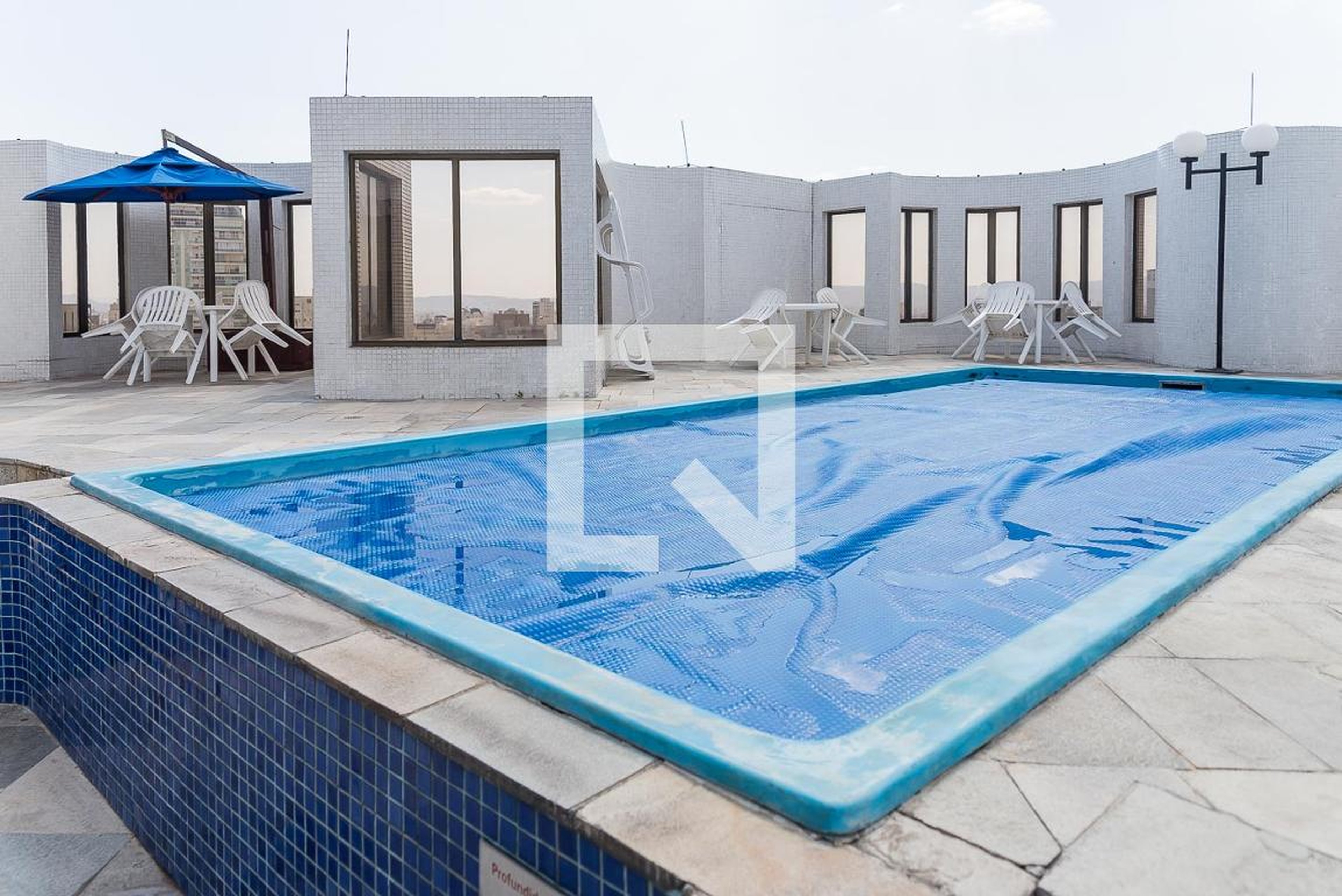 Piscina - Paulista Wall Street