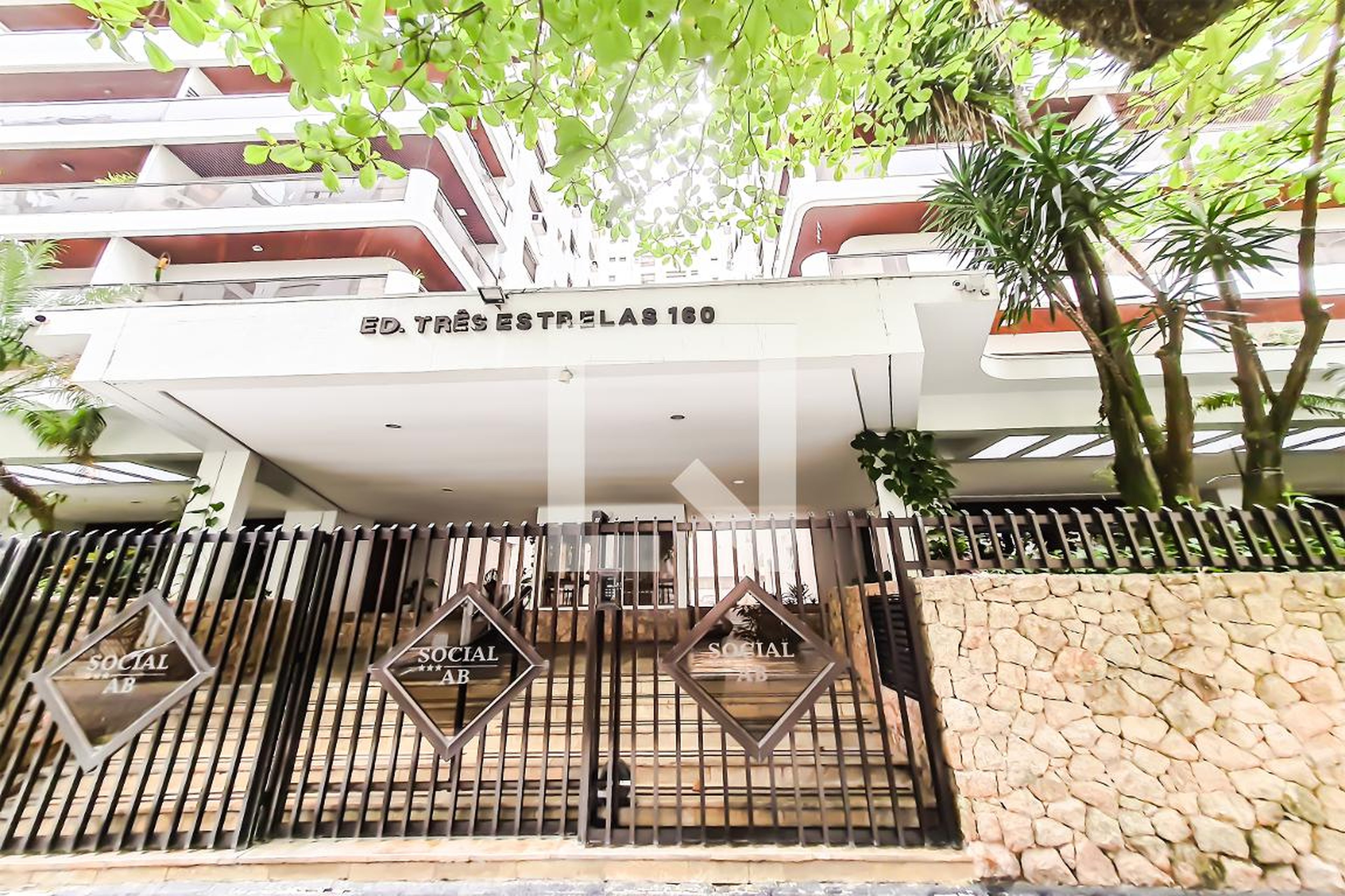 Fachada do Prédio Condomínio 3 Estrelas