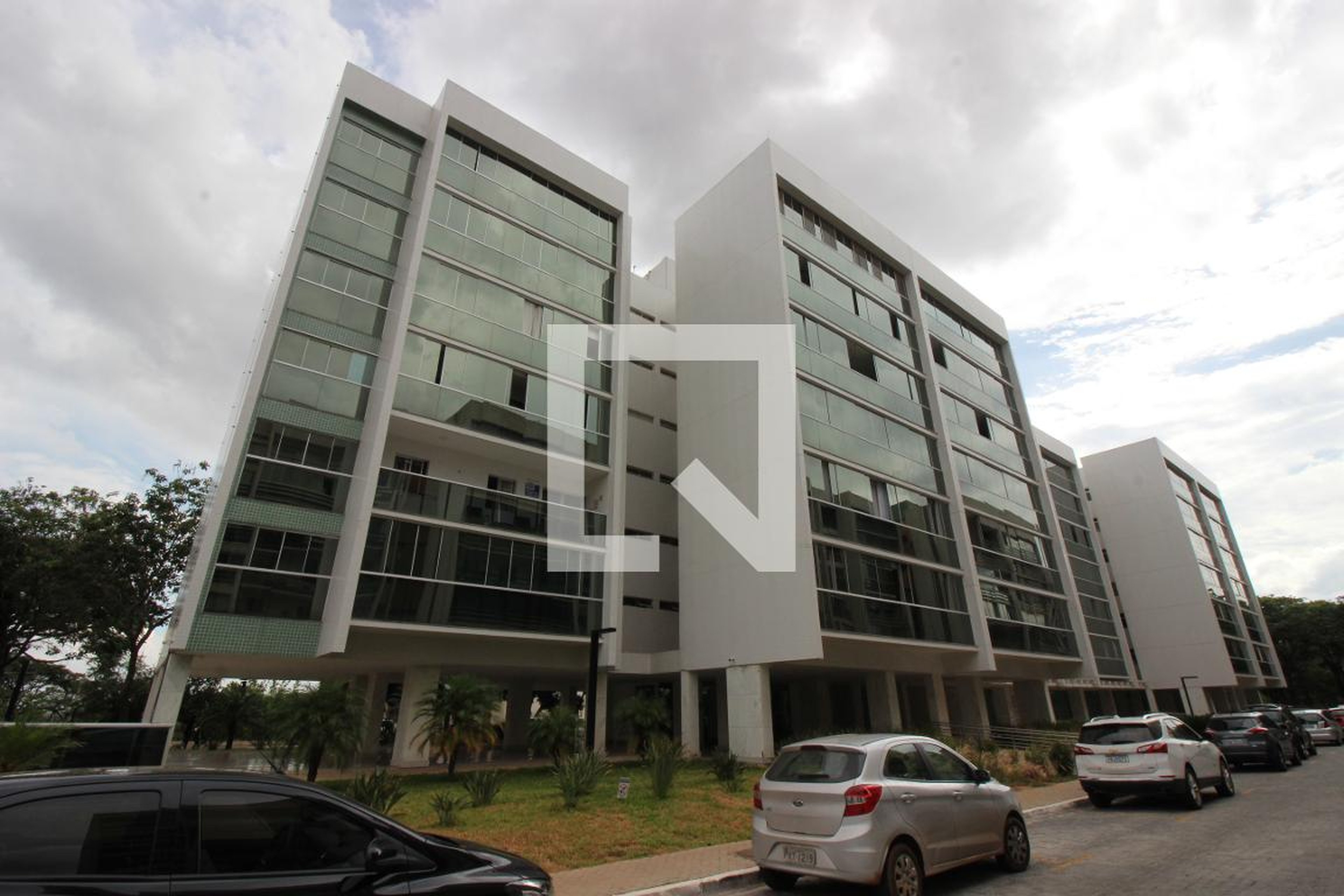 Fachada Condomínio em AOS 4 Bloco F, 4