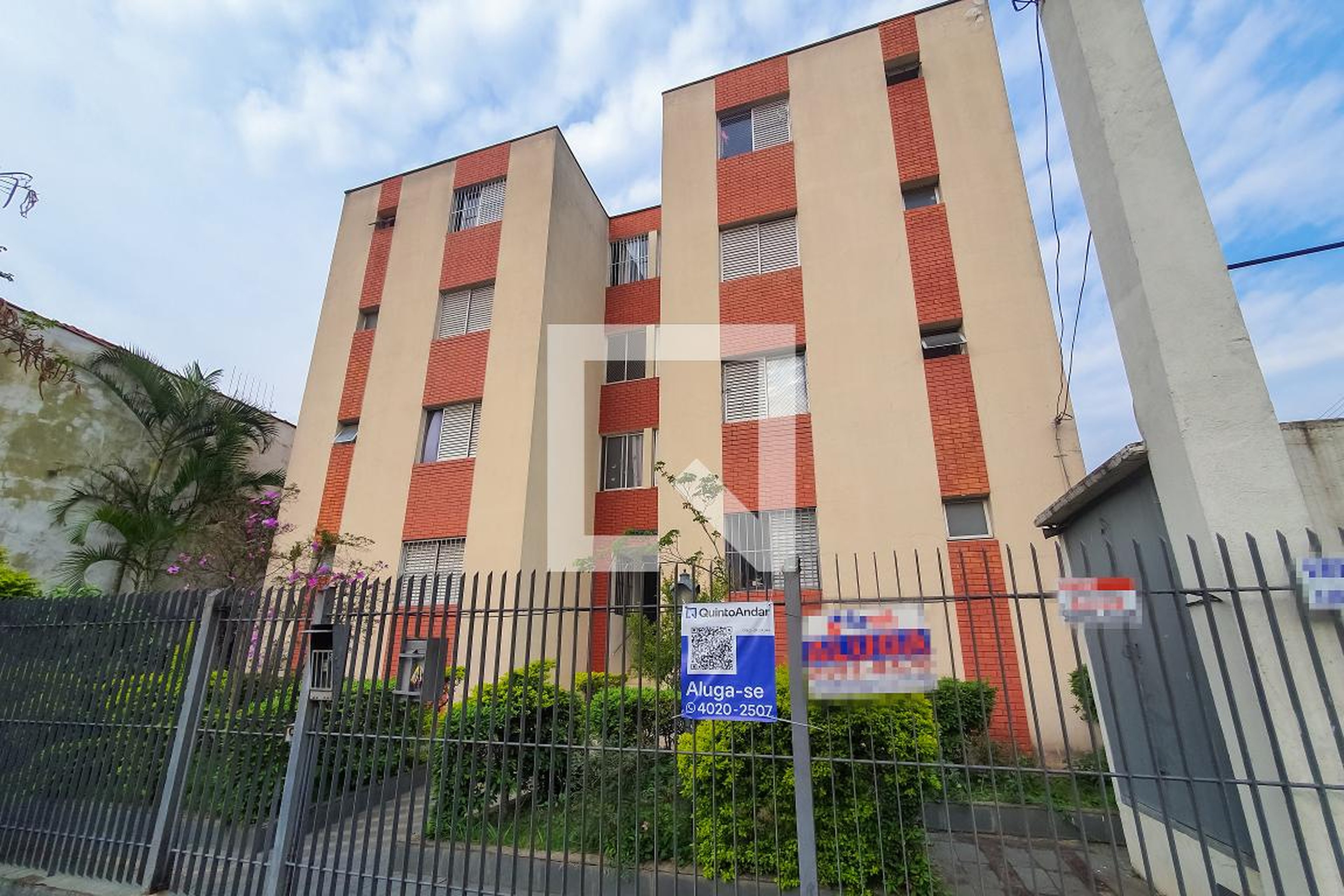 Fachada Condomínio em Rua das Municipalidades, 661