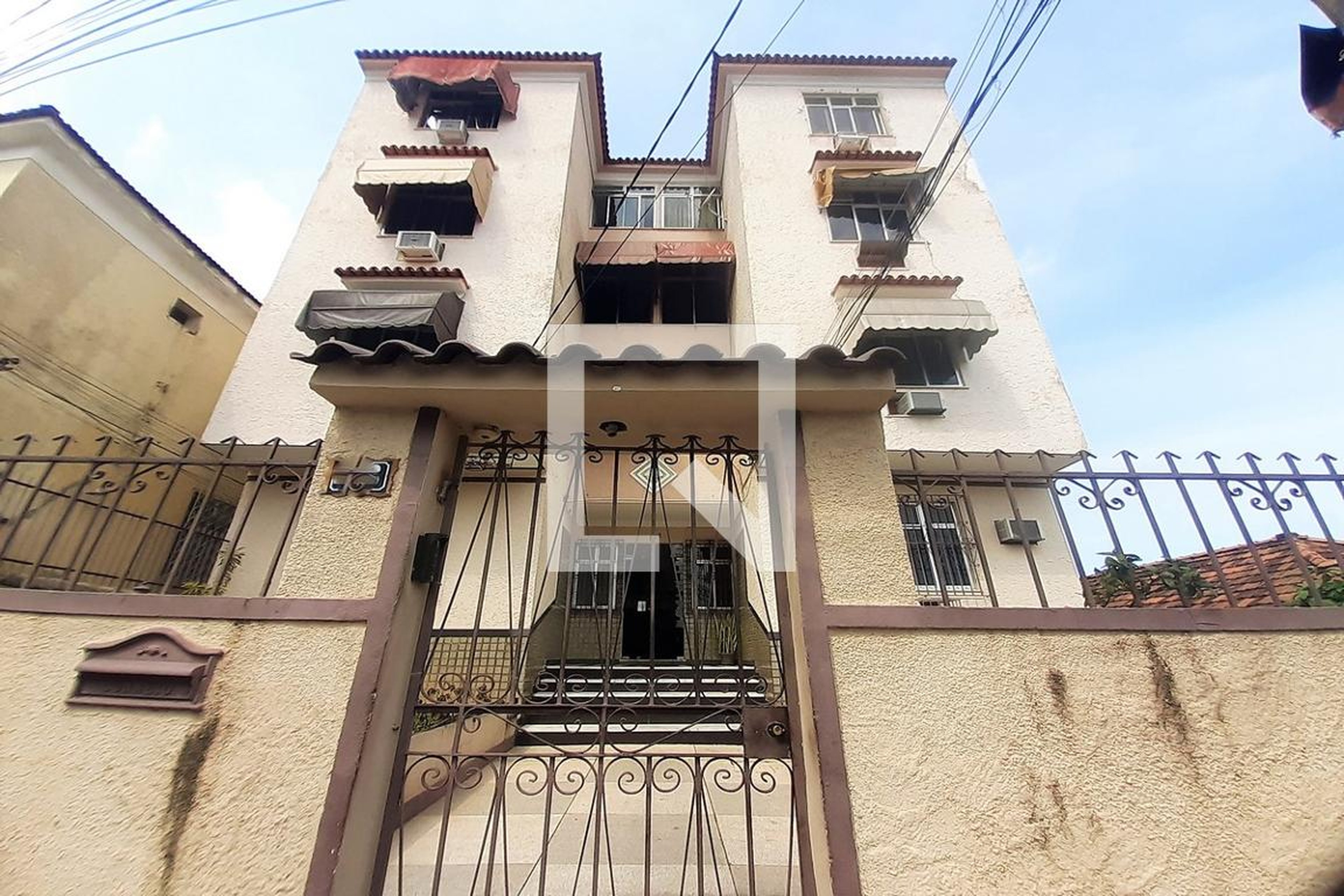 Fachada Condomínio em Rua Astreia, 156 Cep 21050-700