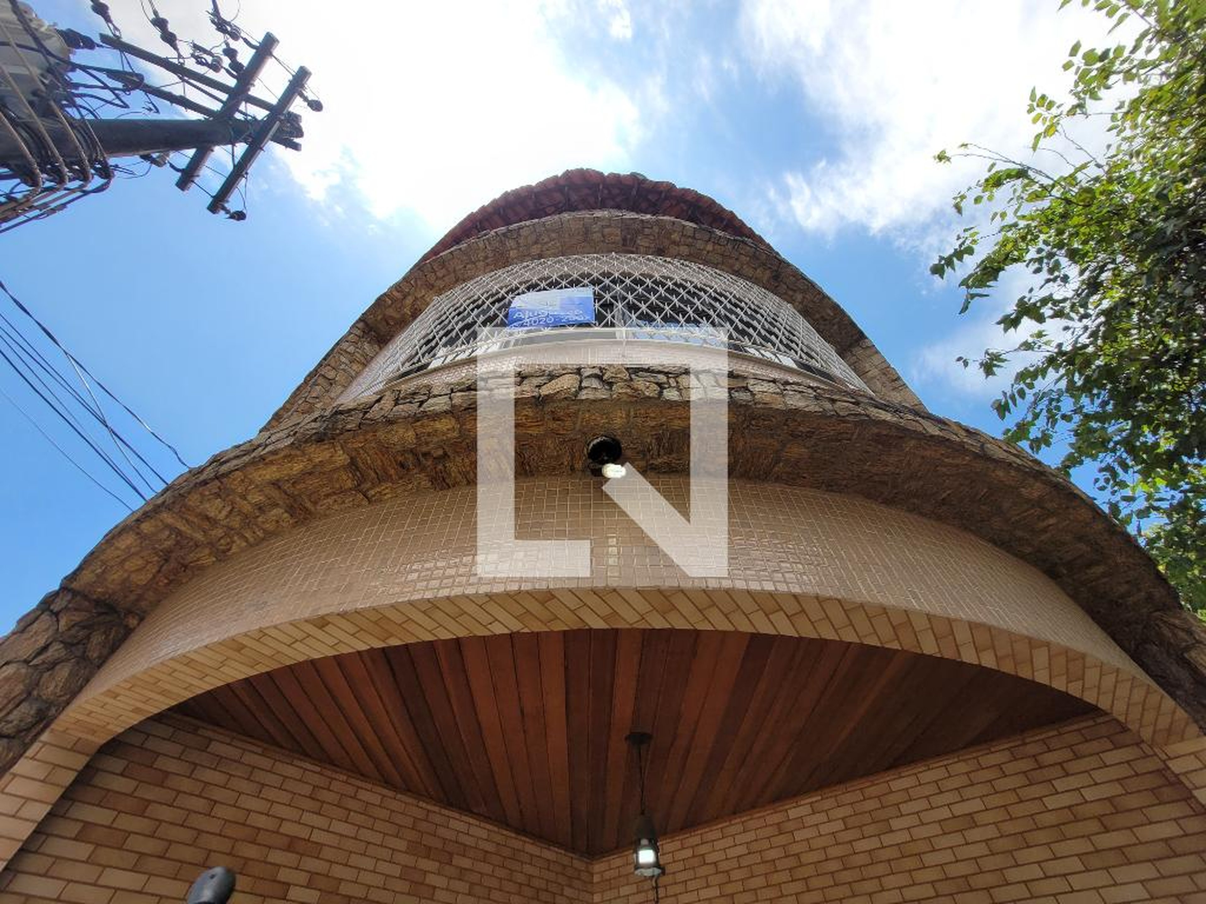 Fachada Condomínio em Avenida Meriti, 920