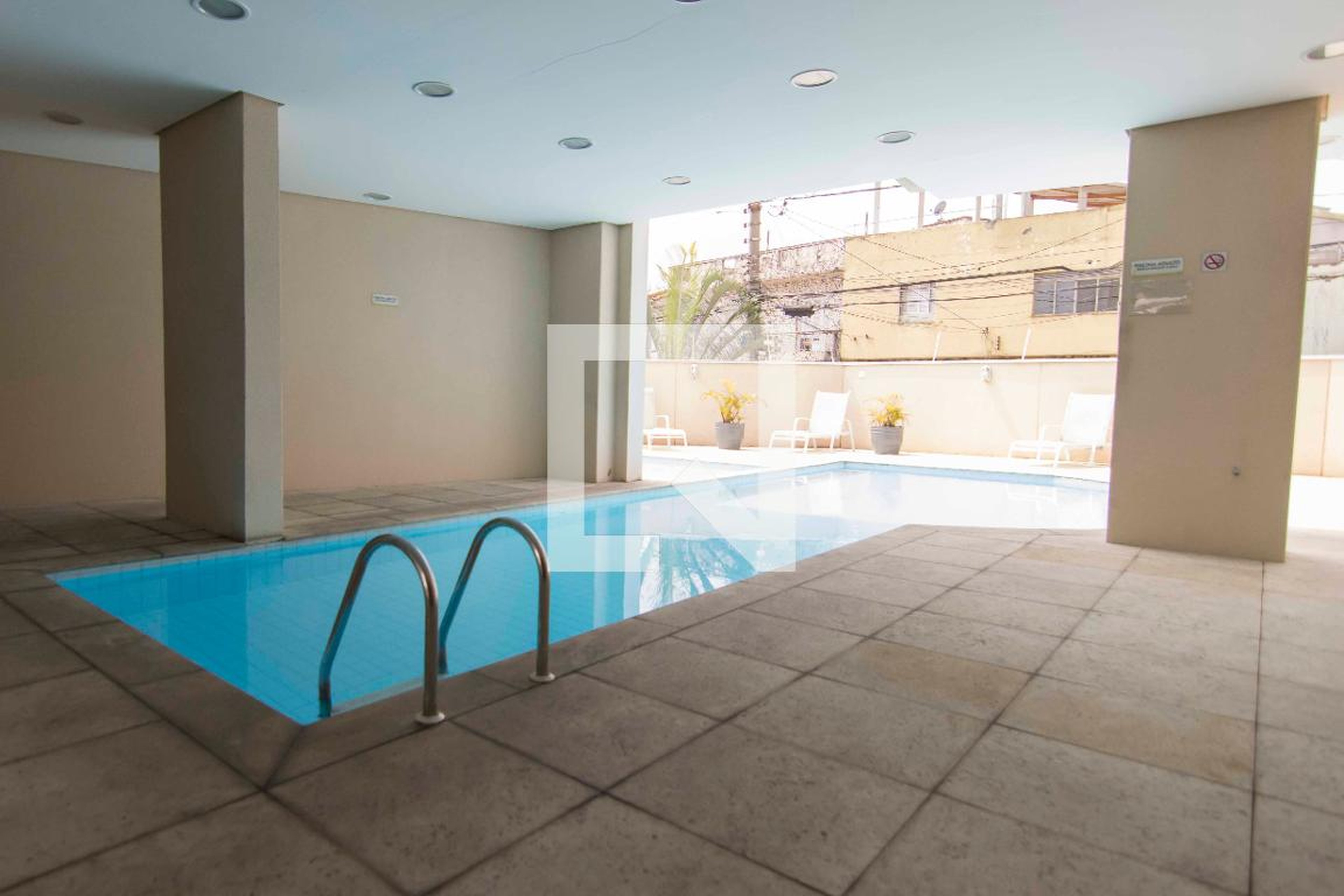 Piscina - Vila de Romaris