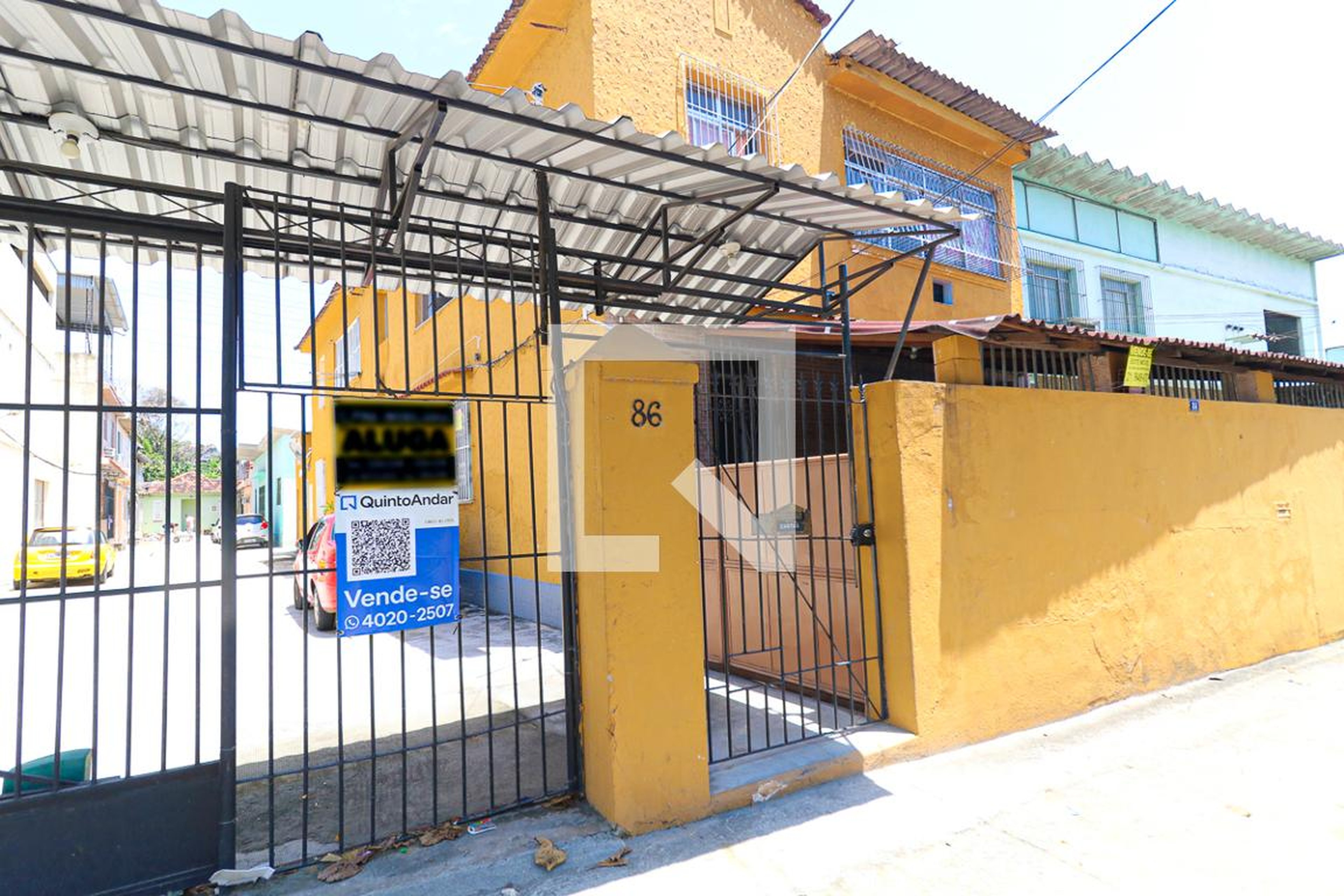 Fachada Condomínio em Rua Padre Telêmaco, 84