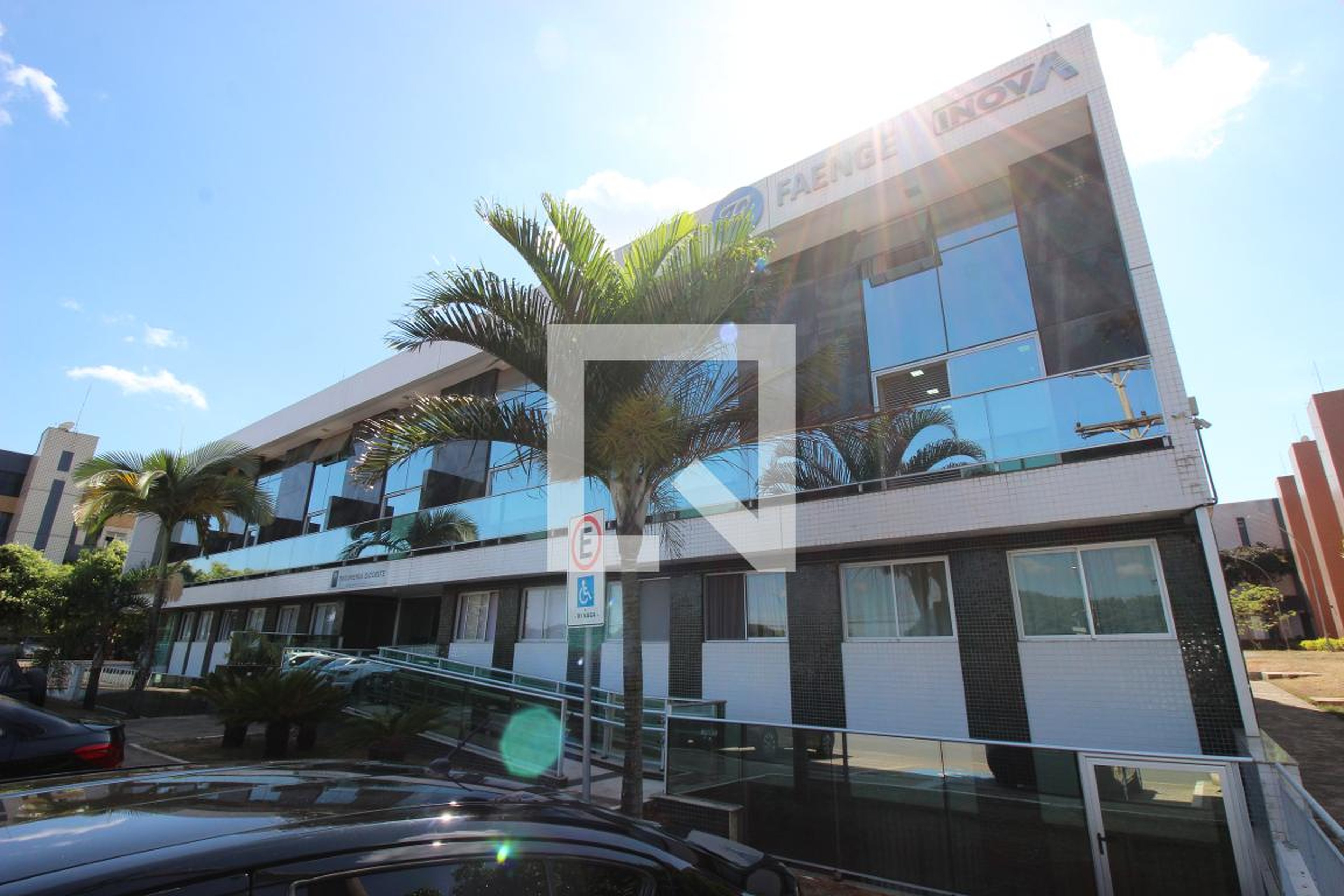 Fachada Condomínio em EQRSW 7, 78