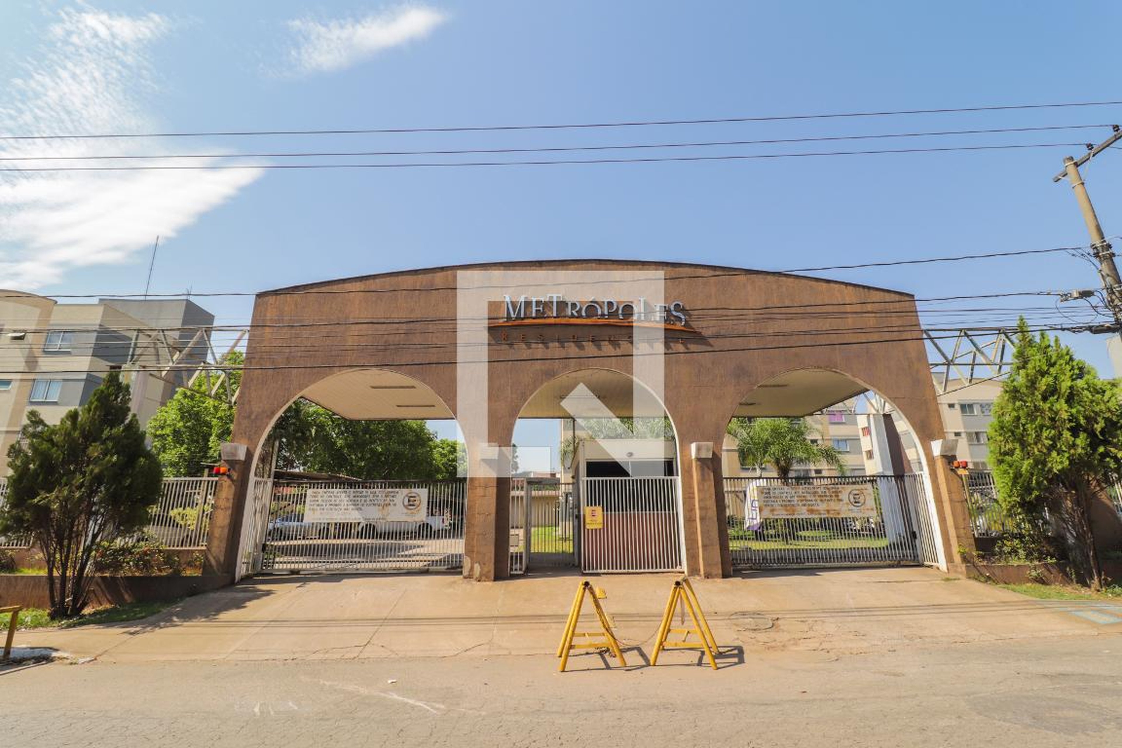 Fachada Condomínio Metrópoles Residencial
