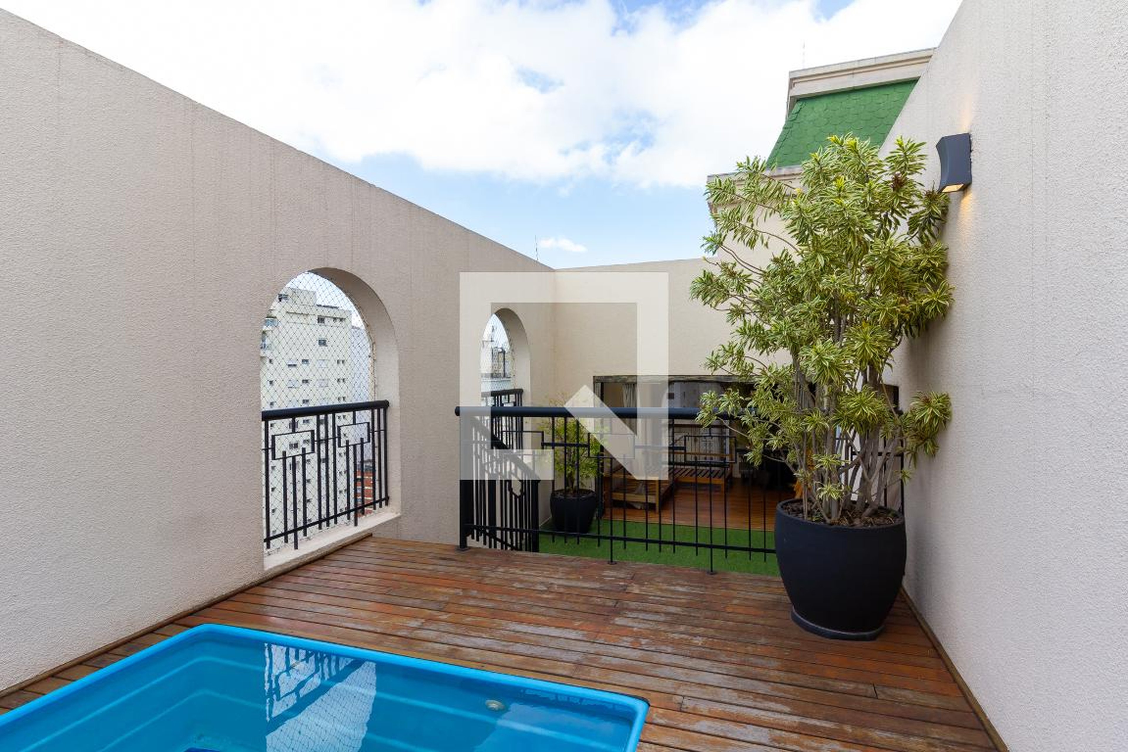 Piscina Coberta - Botticelli