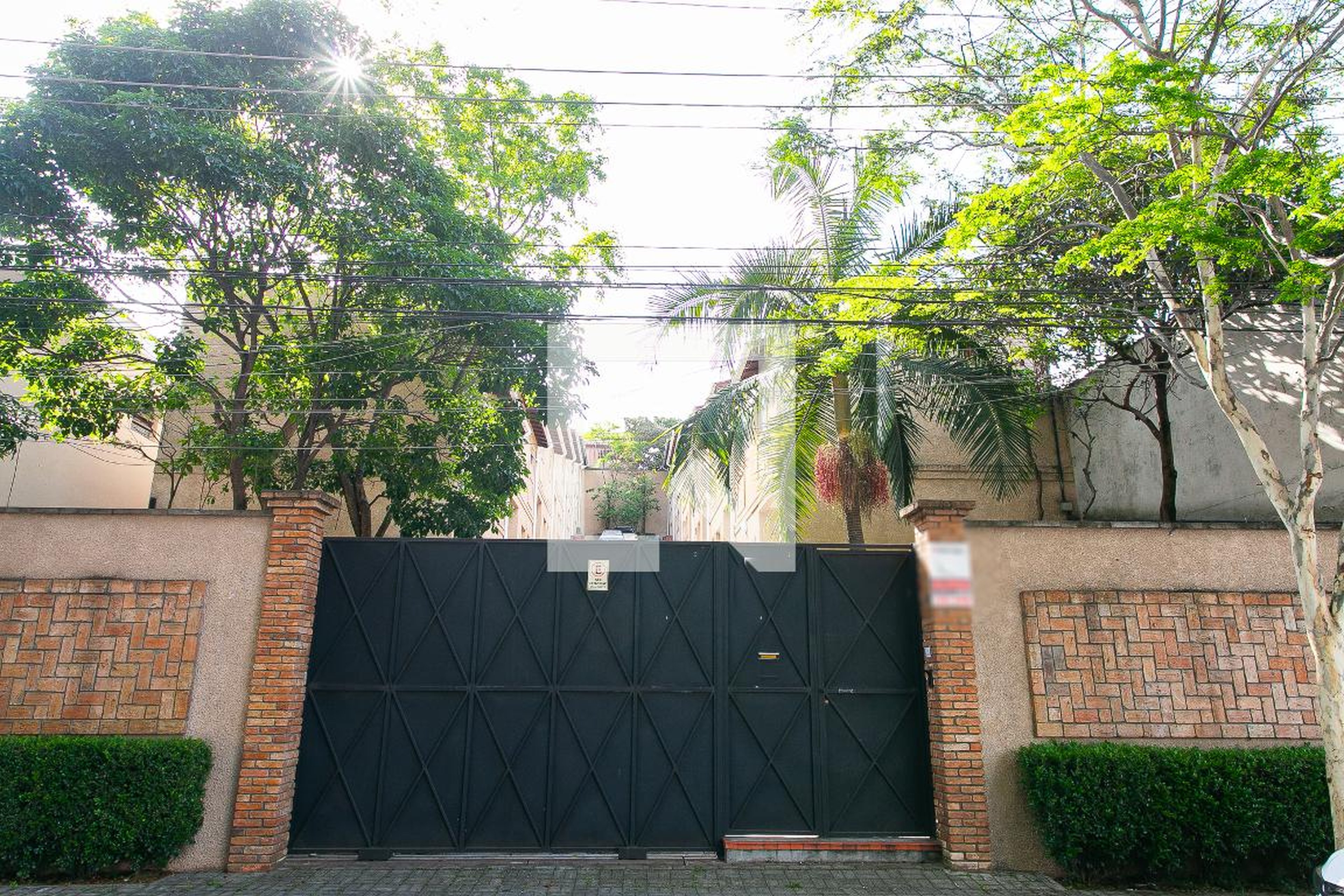 Fachada do Condomínio Condomínio em Rua Atucuri, 546