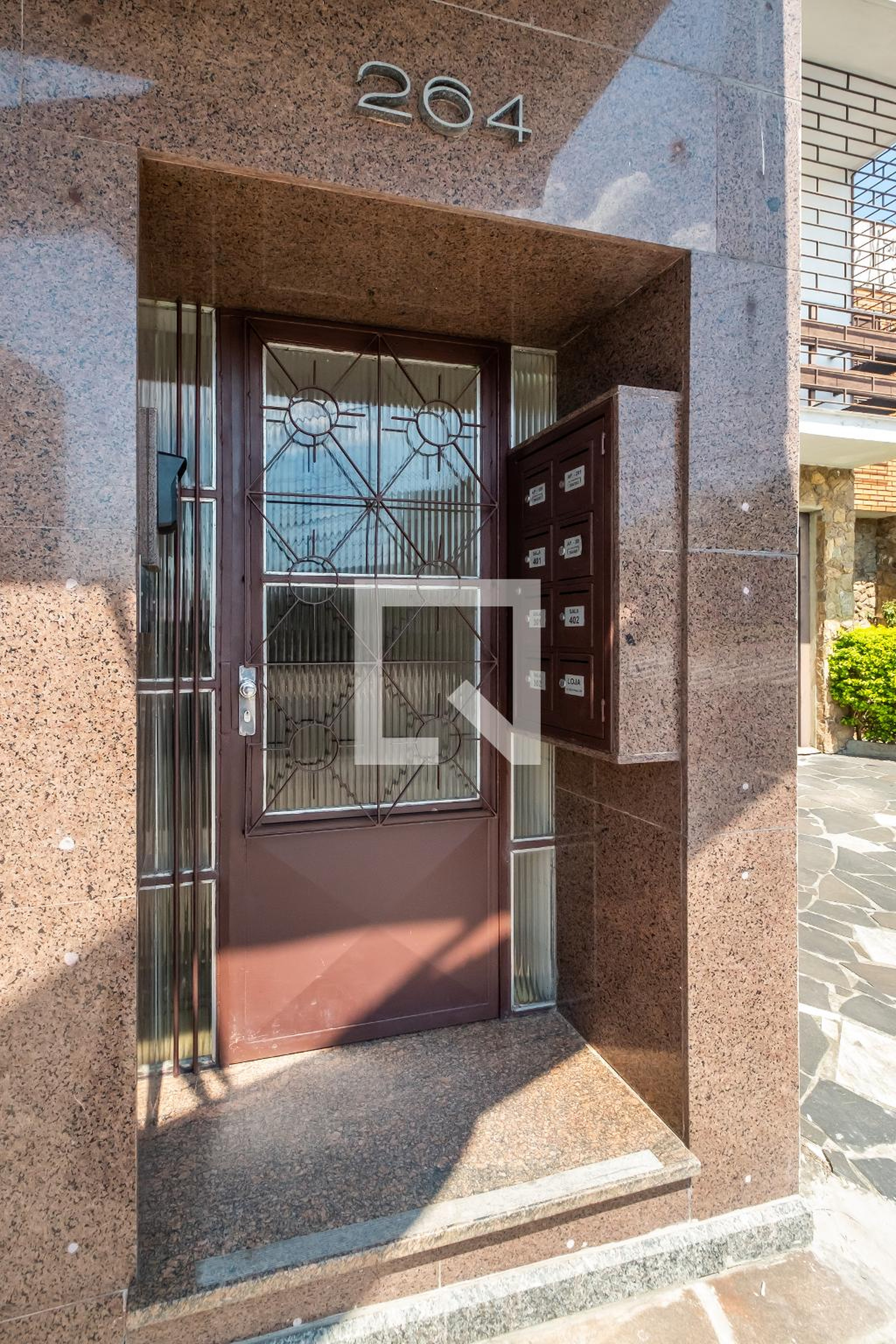 Entrada Condomínio em Avenida Professor Oscar Pereira, 264