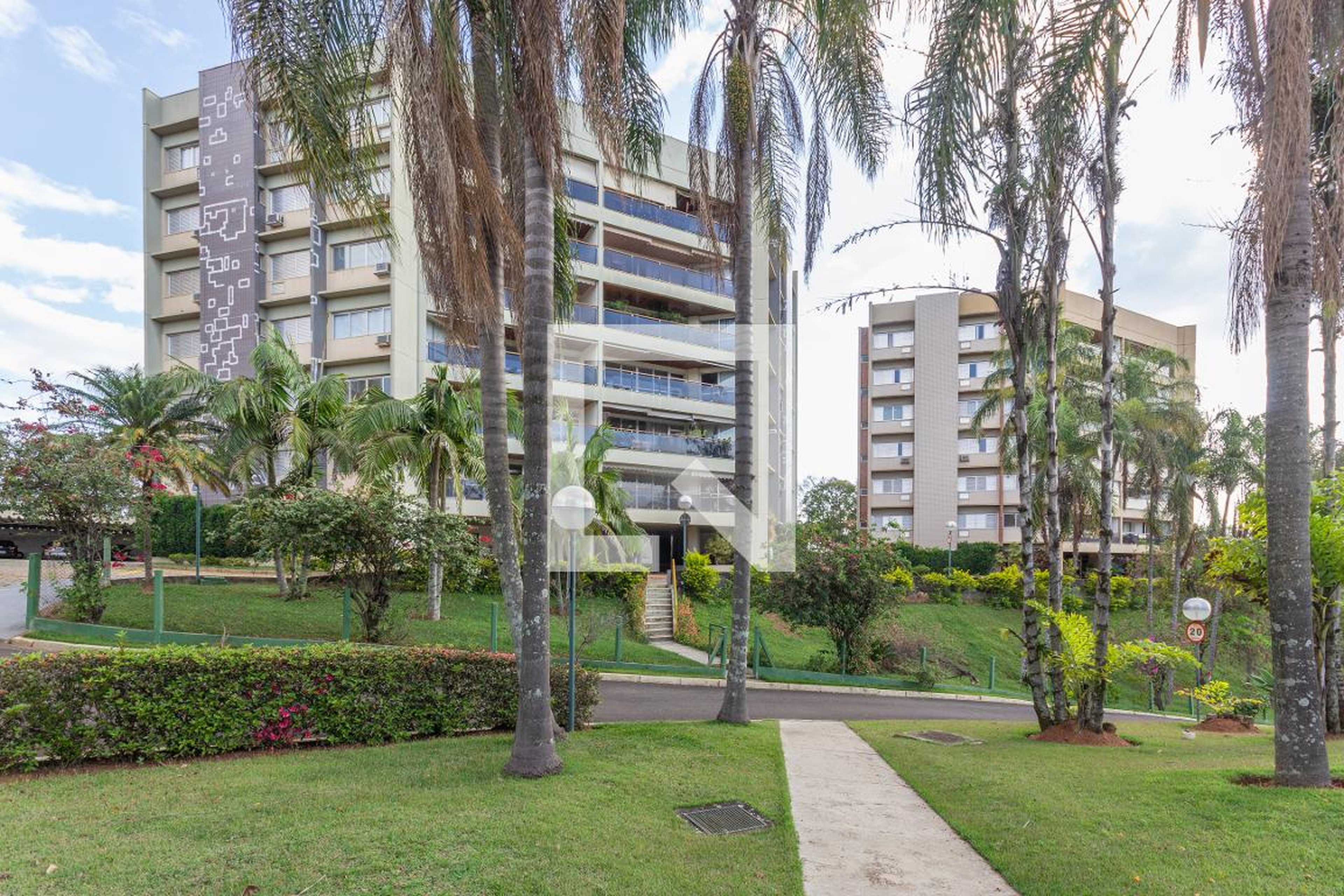 Fachada do Prédio Condomínio Portal do Quiririm