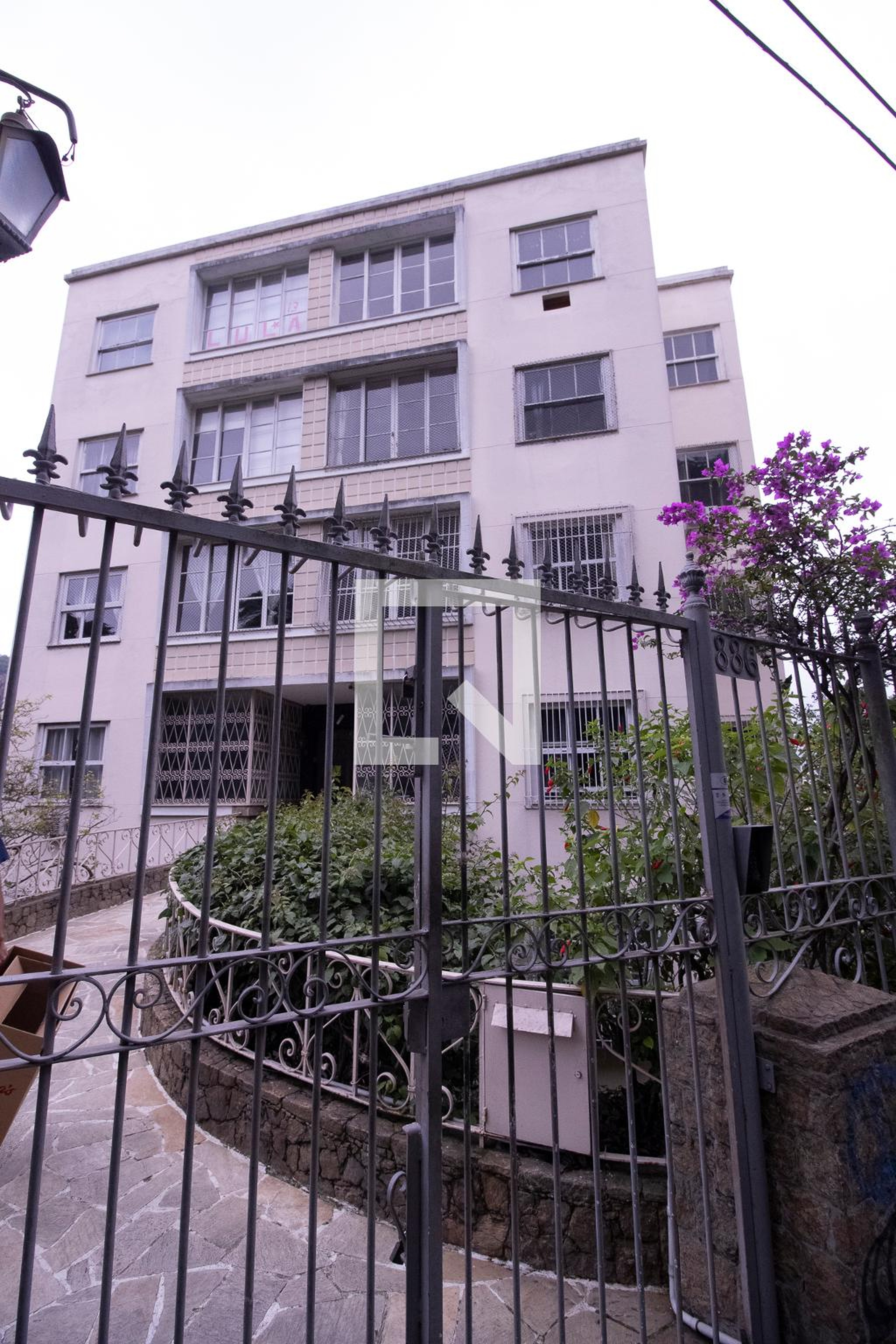 Fachada Edifício Larama