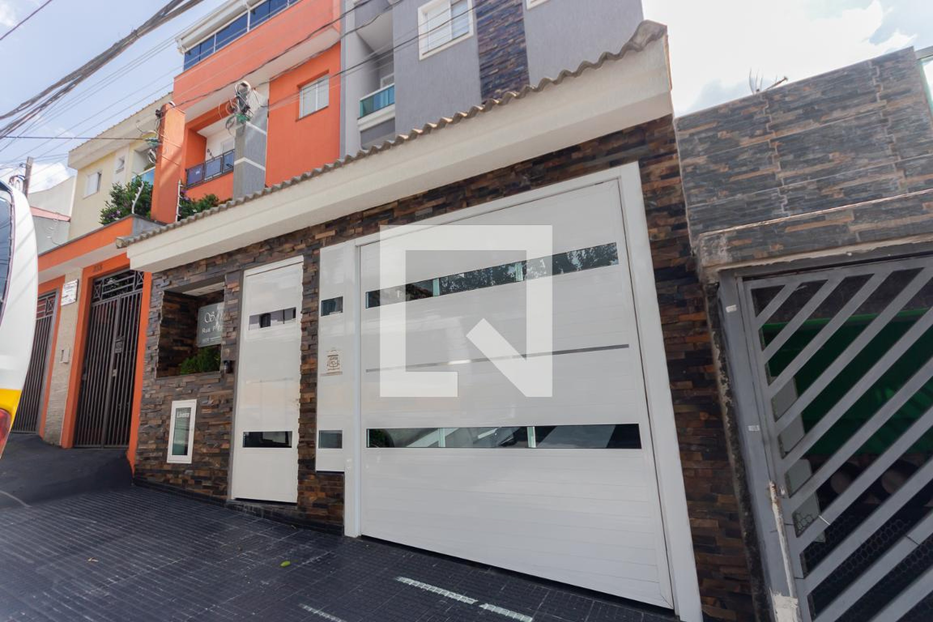 Fachada Condomínio em Rua Praga, 232