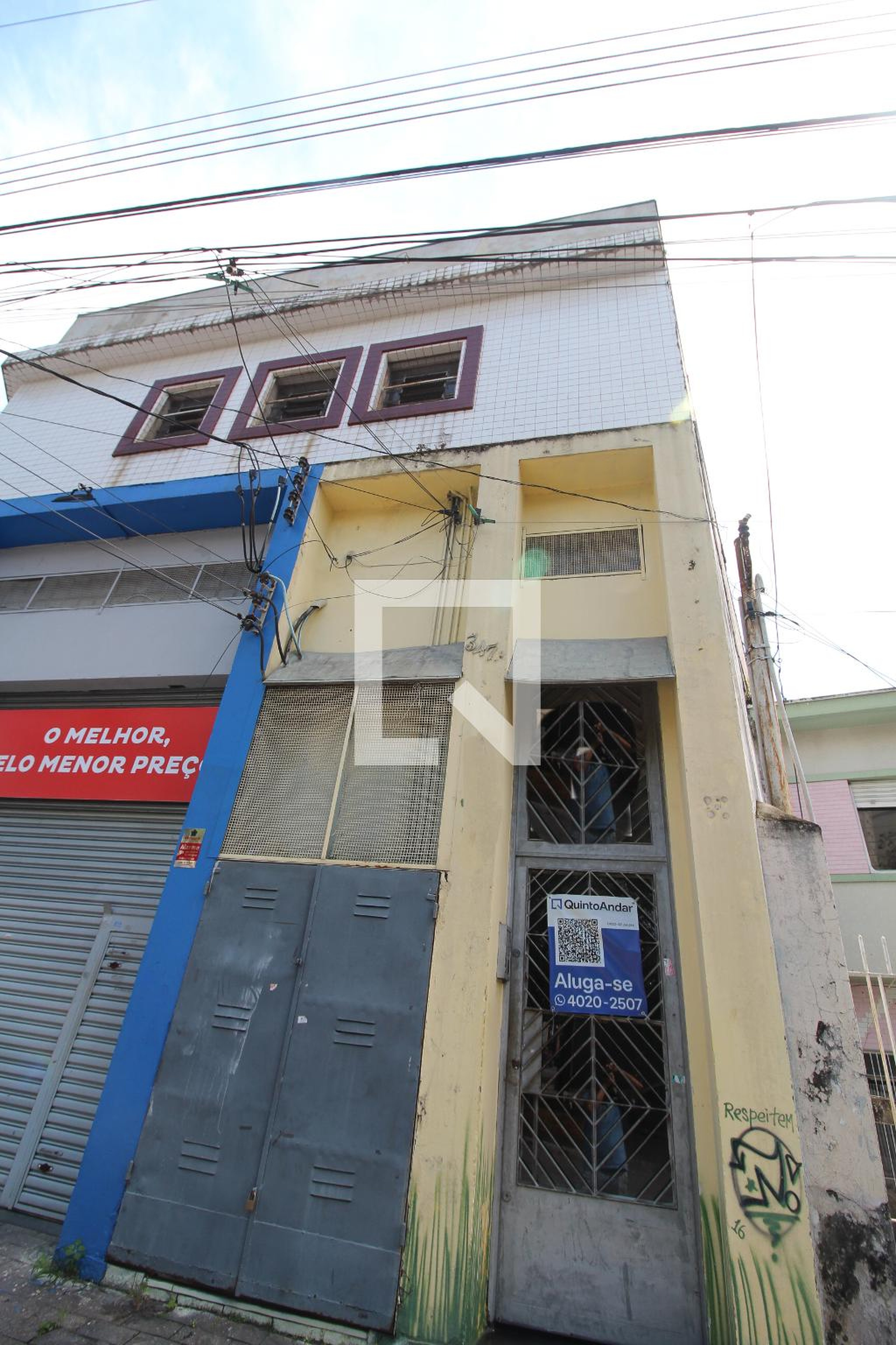 Fachada Condomínio em Rua Henrique Dumont, 347a