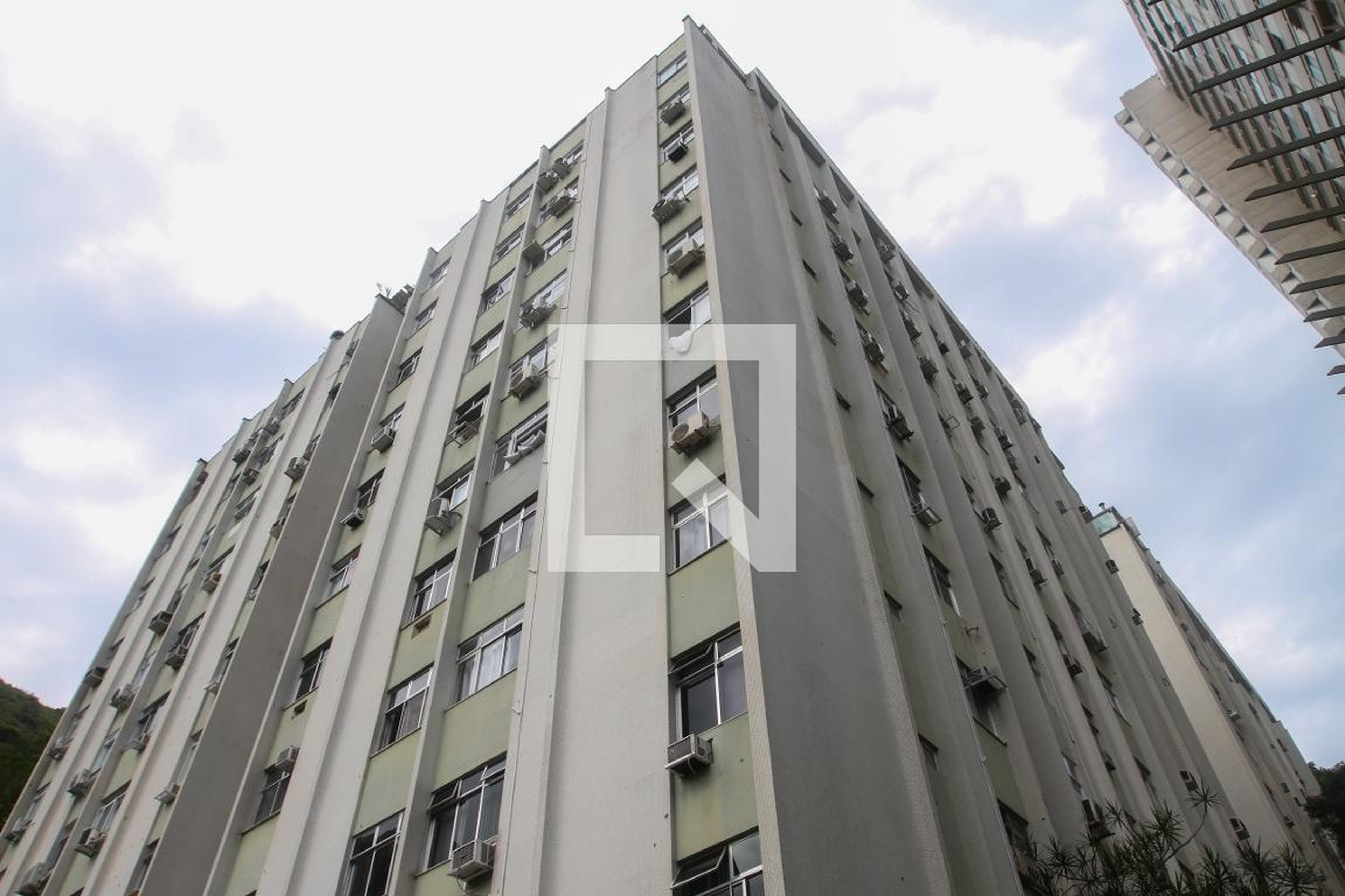 Fachada do Condomínio Condomínio Lagoa Formosa e Prateada