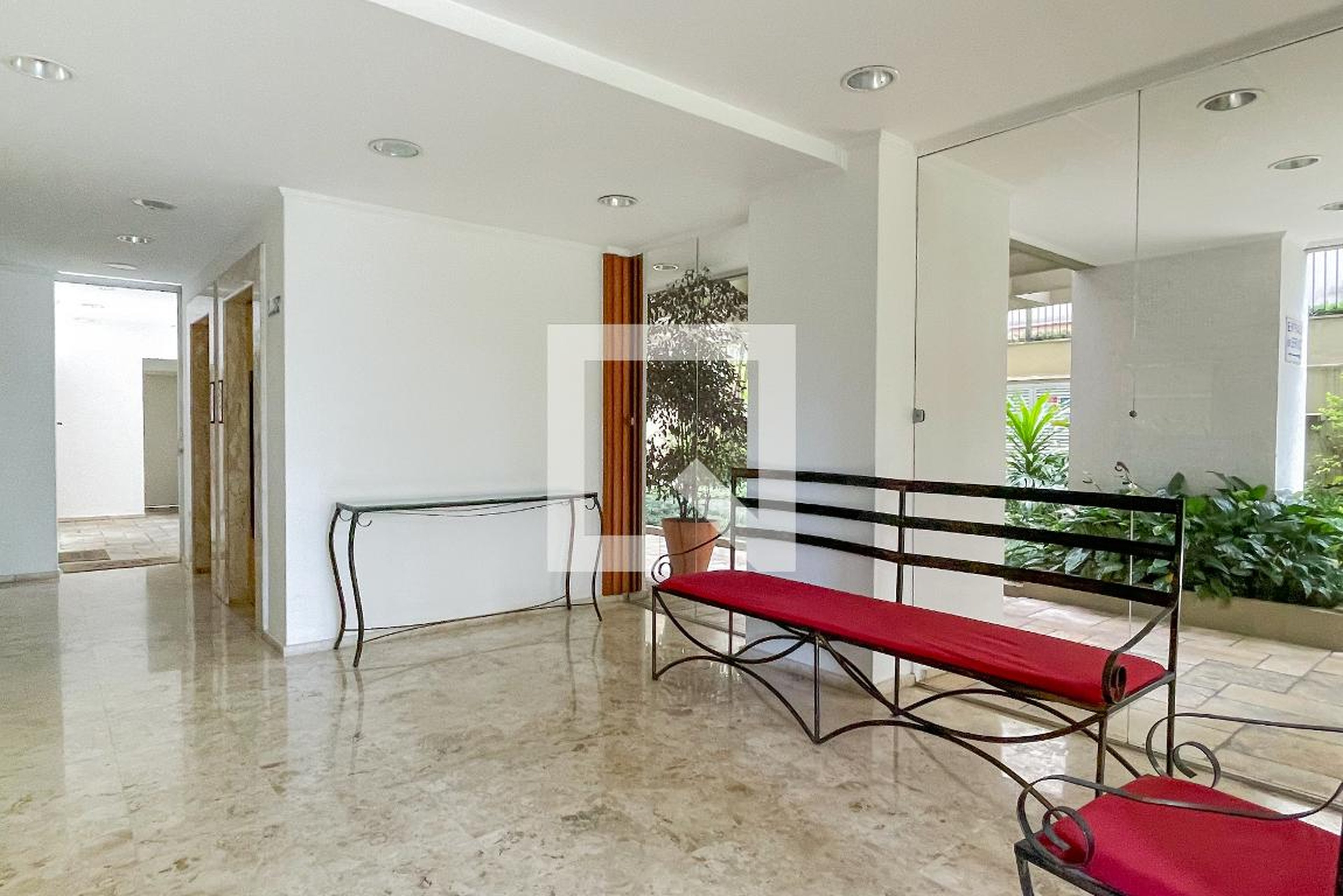 Hall - Solar Sevilha