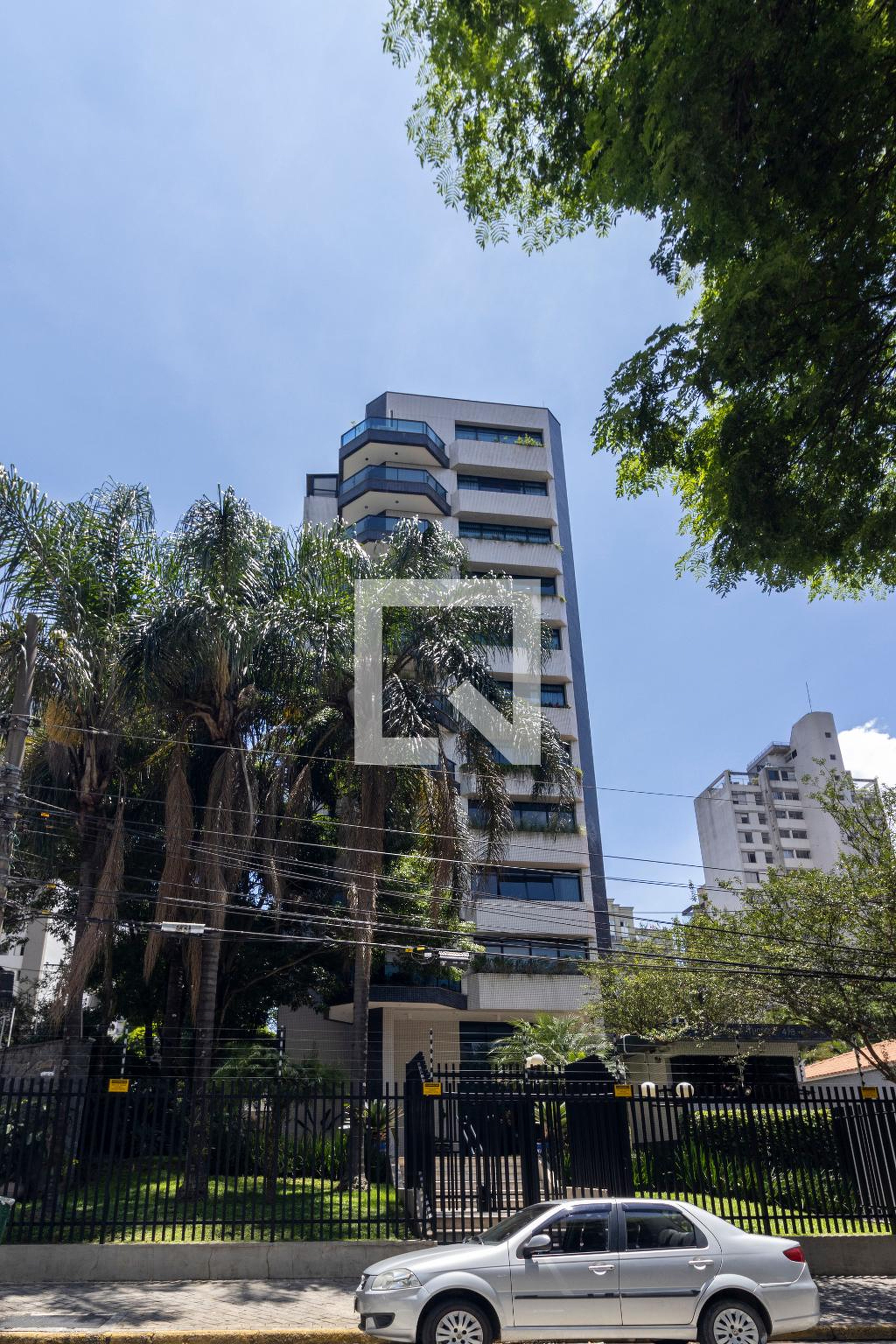 Fachada Condomínio Saint Thomaz