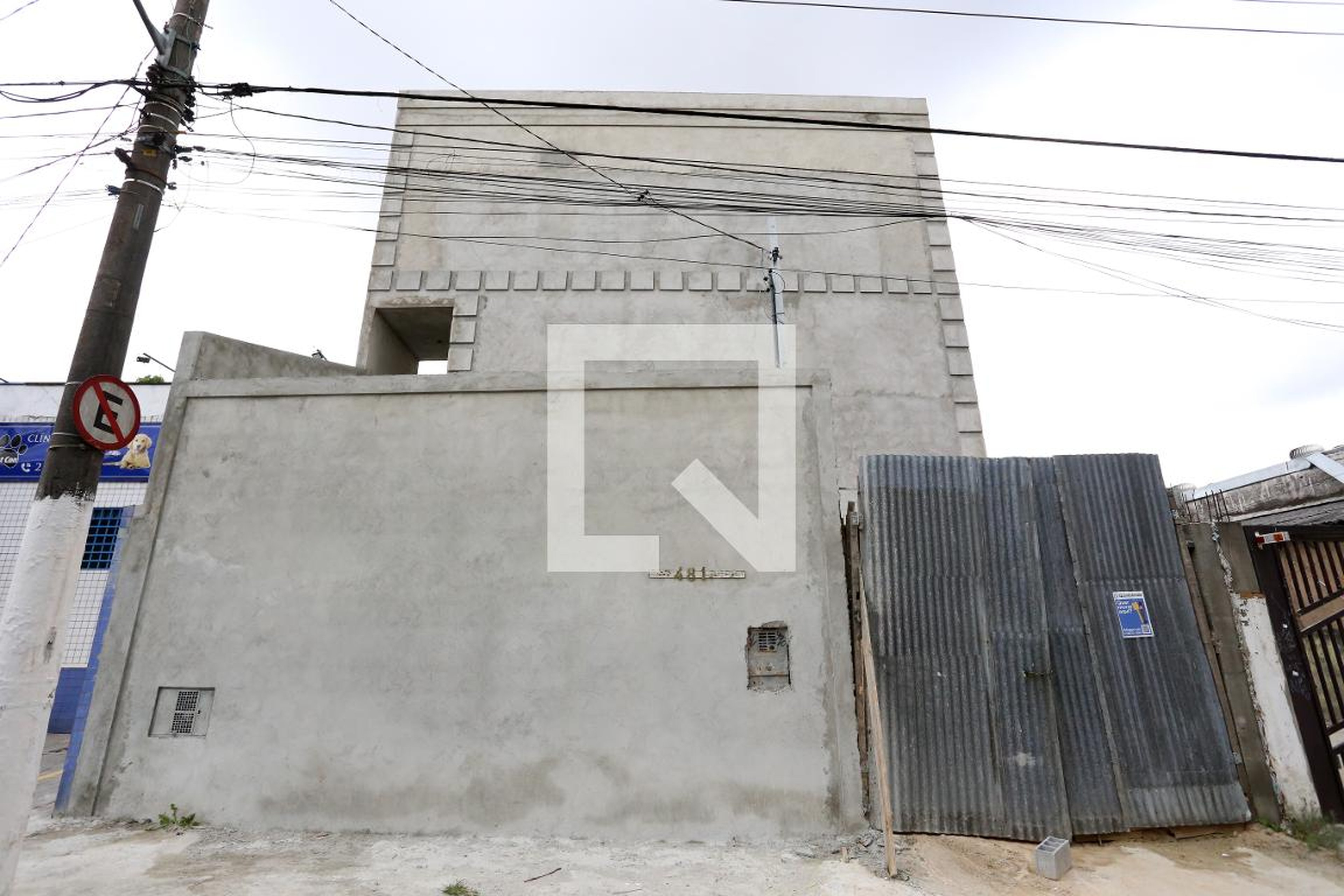 Fachada do Condomínio Condomínio em Rua Embira, 481