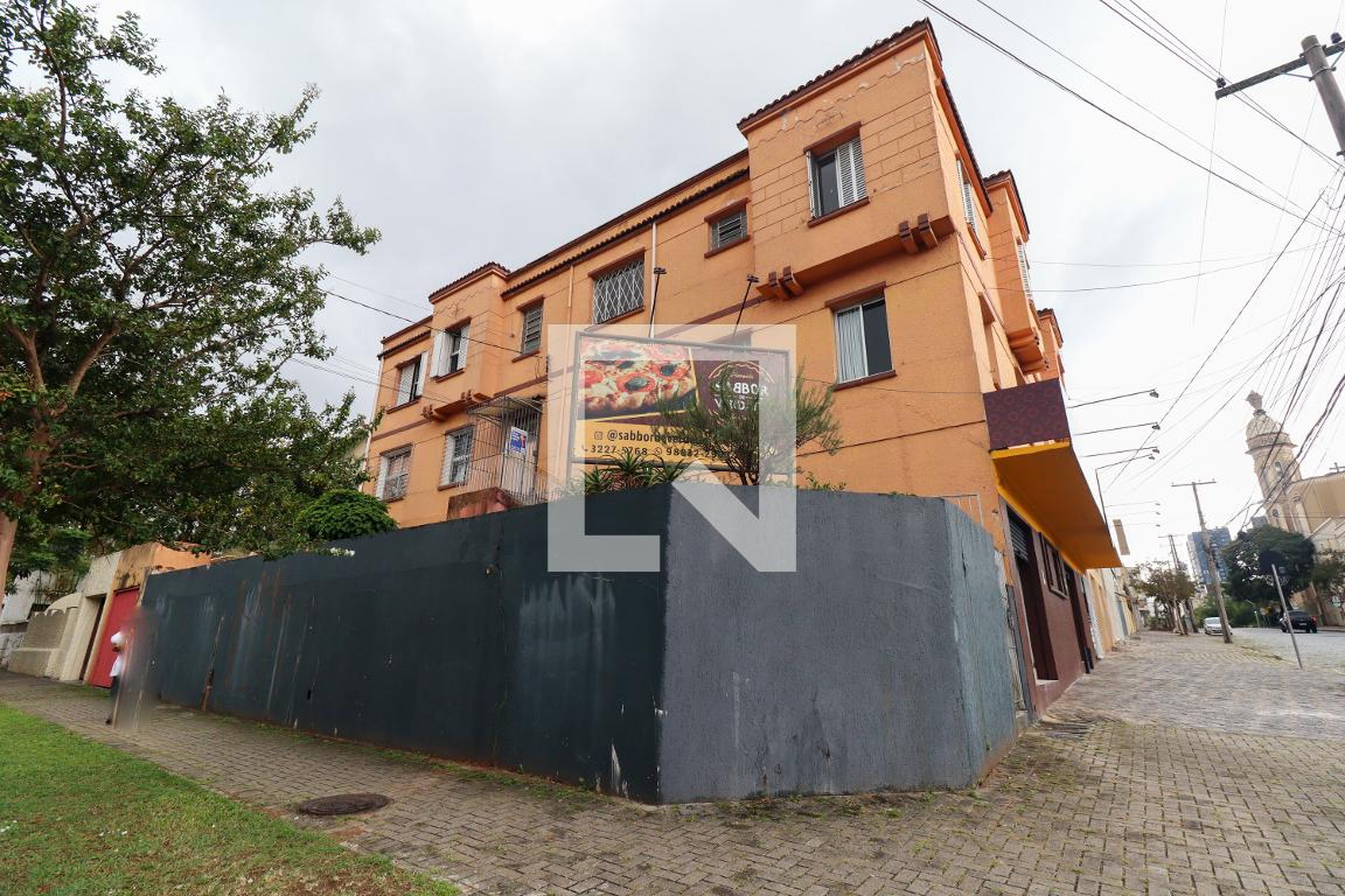 Fachada do Condomínio Condomínio em Rua Nunes Machado, 1040