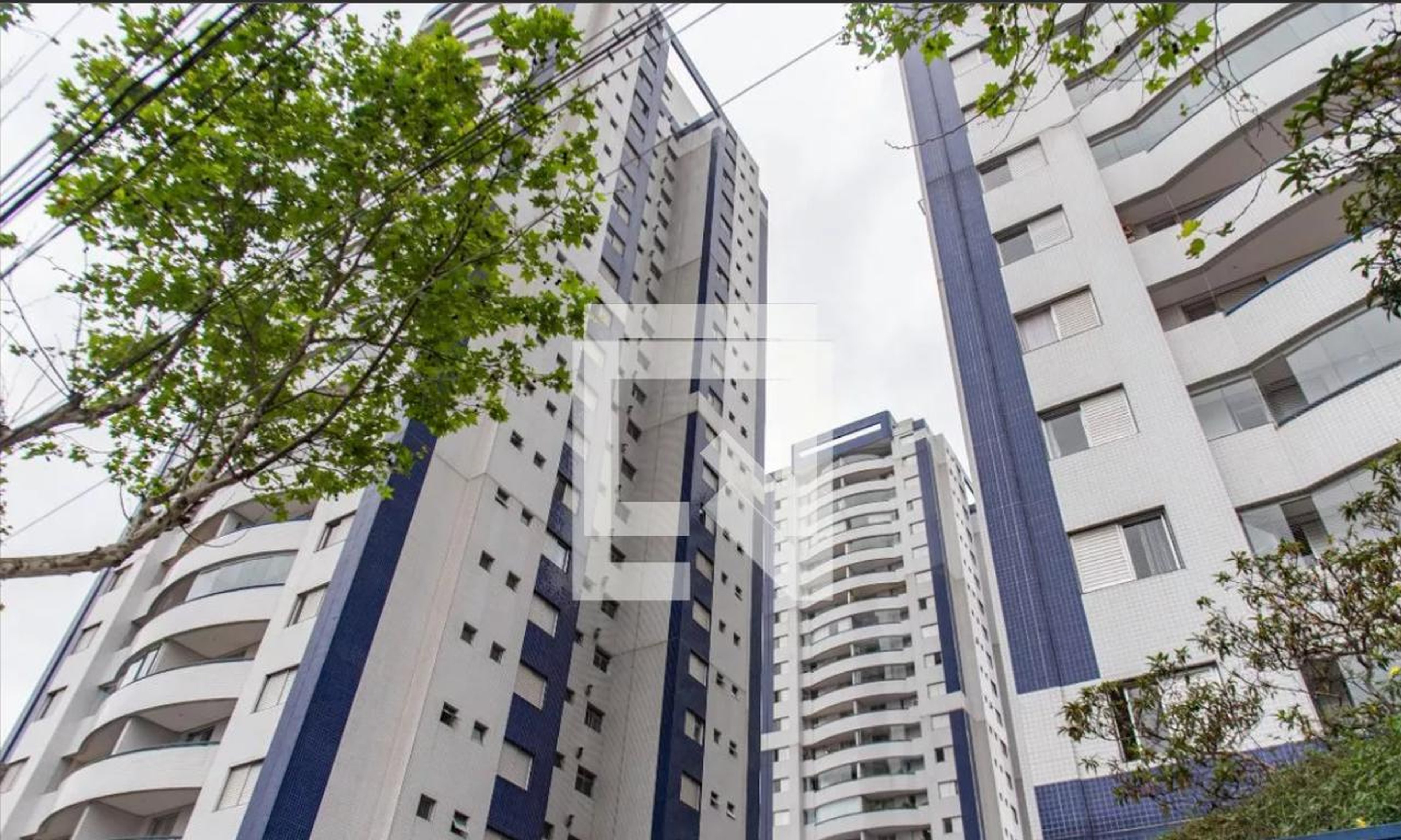 Fachada do Condomínio Condomínio Ed do Bosque