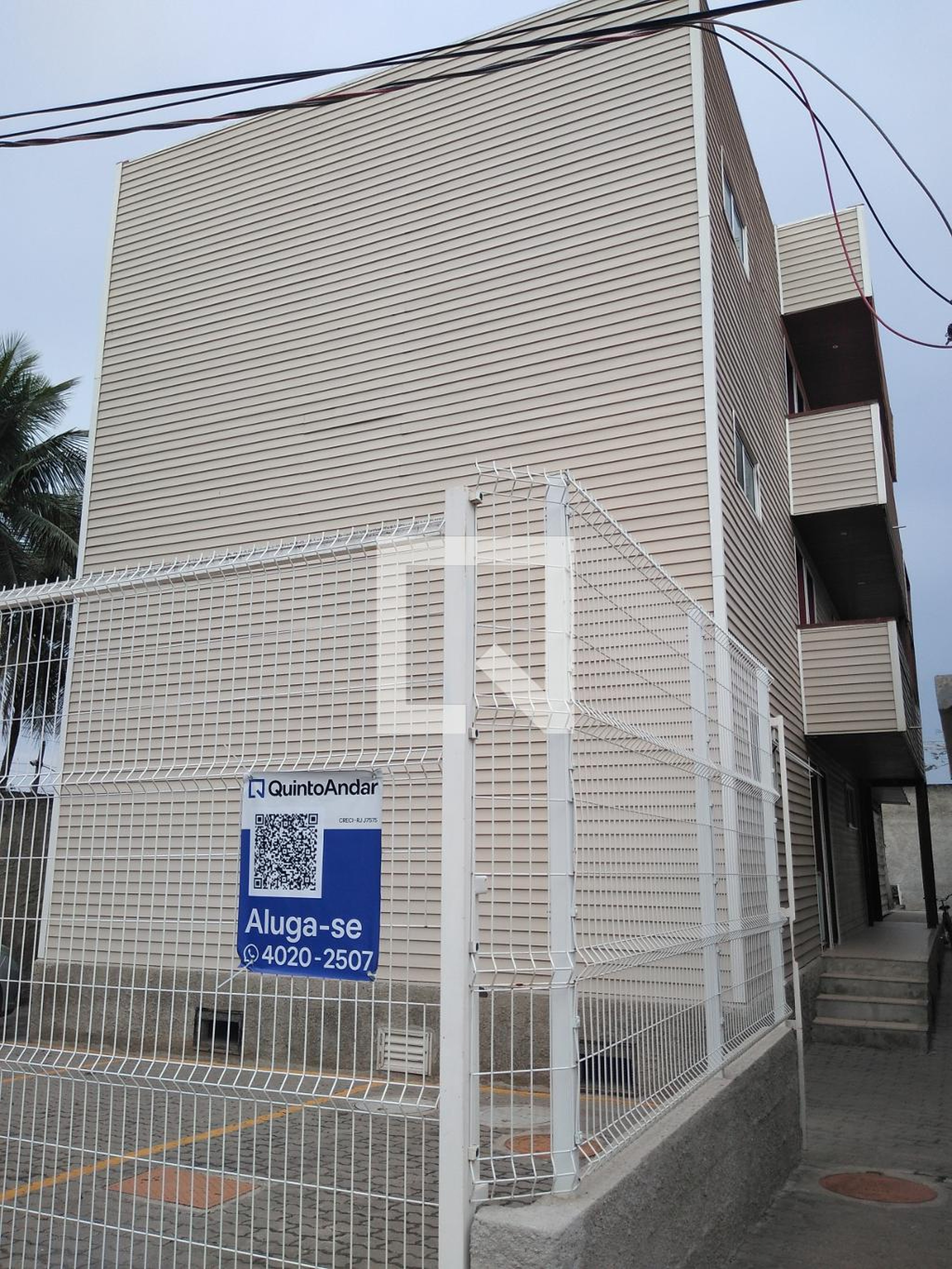 Fachada do Prédio Condomínio em Rua Francisco Karam, 17