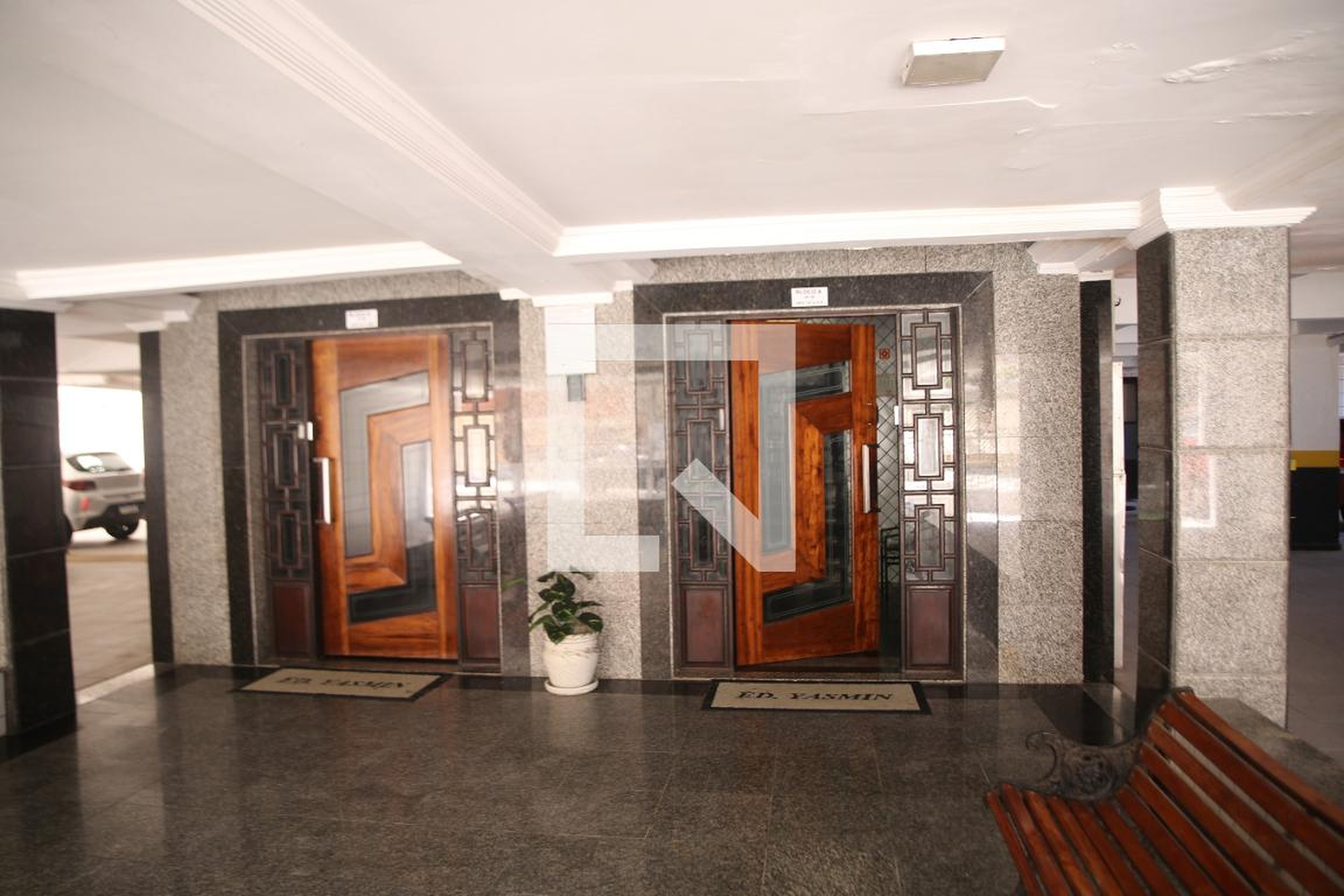 Entrada - Edifício Yasmim
