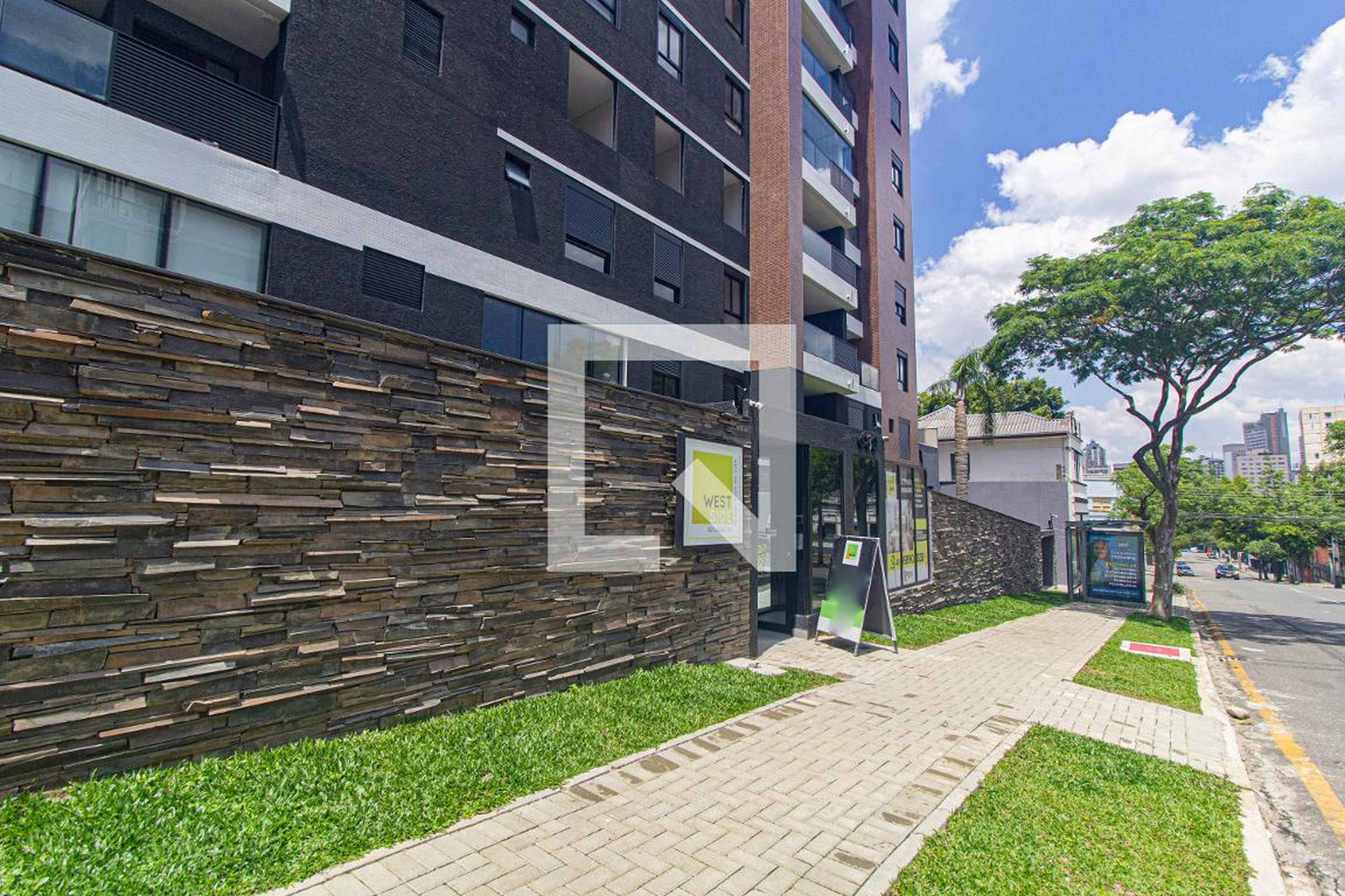 Fachada Condomínio West Side Residencial