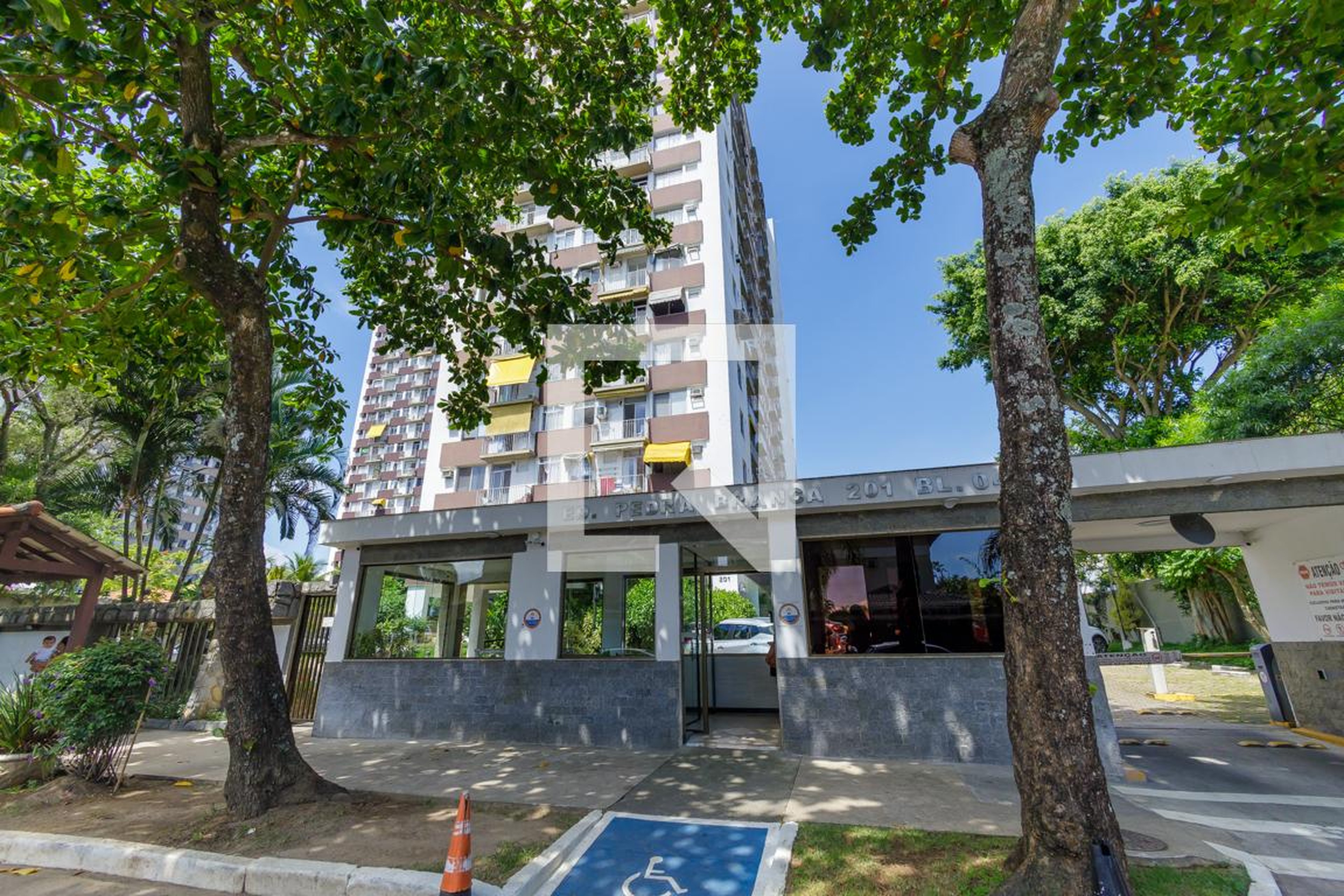 Fachada Condomínio Pontões da Barra