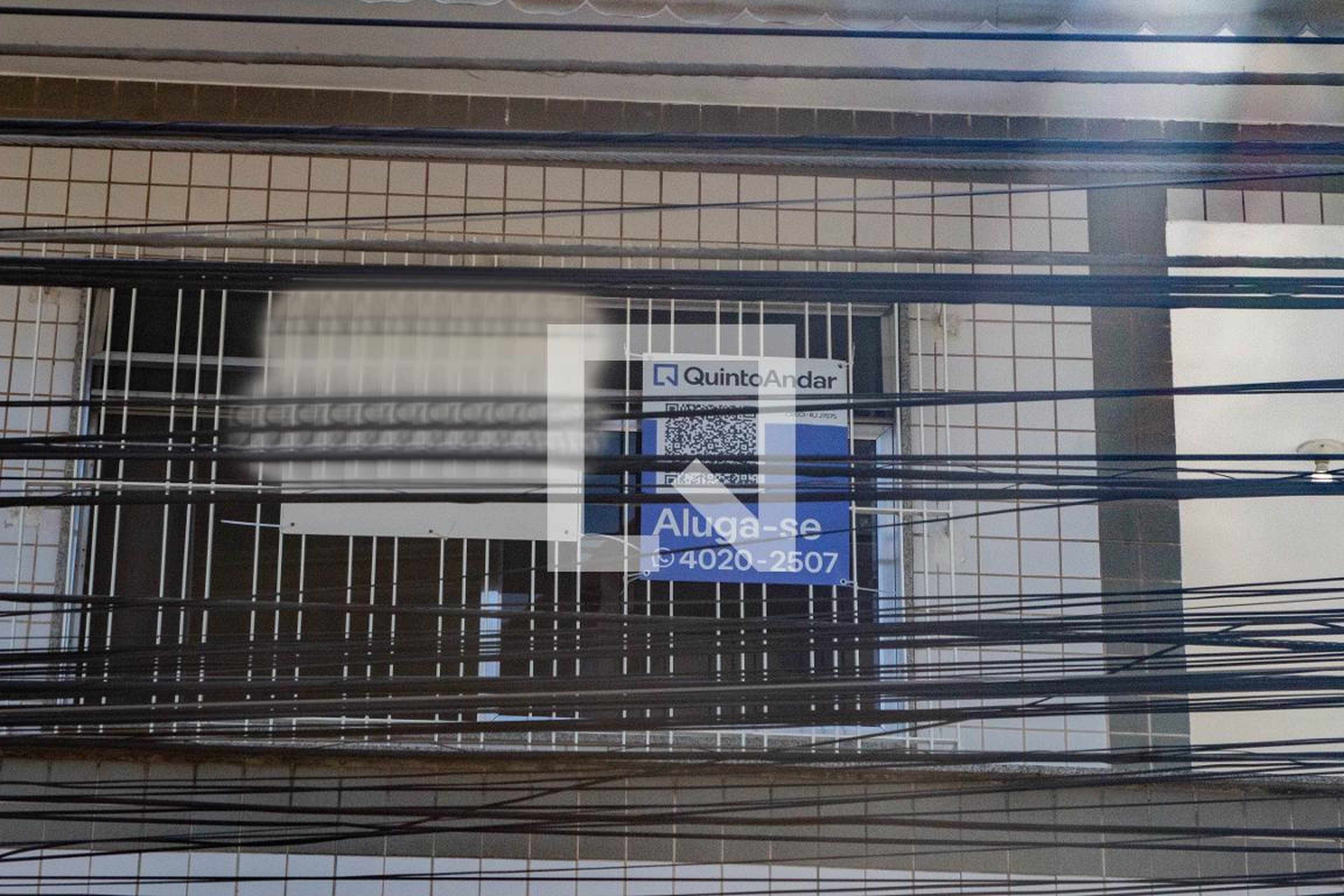 Fachada Condomínio em Rua Pracinha Wallace Paes Leme, 1880