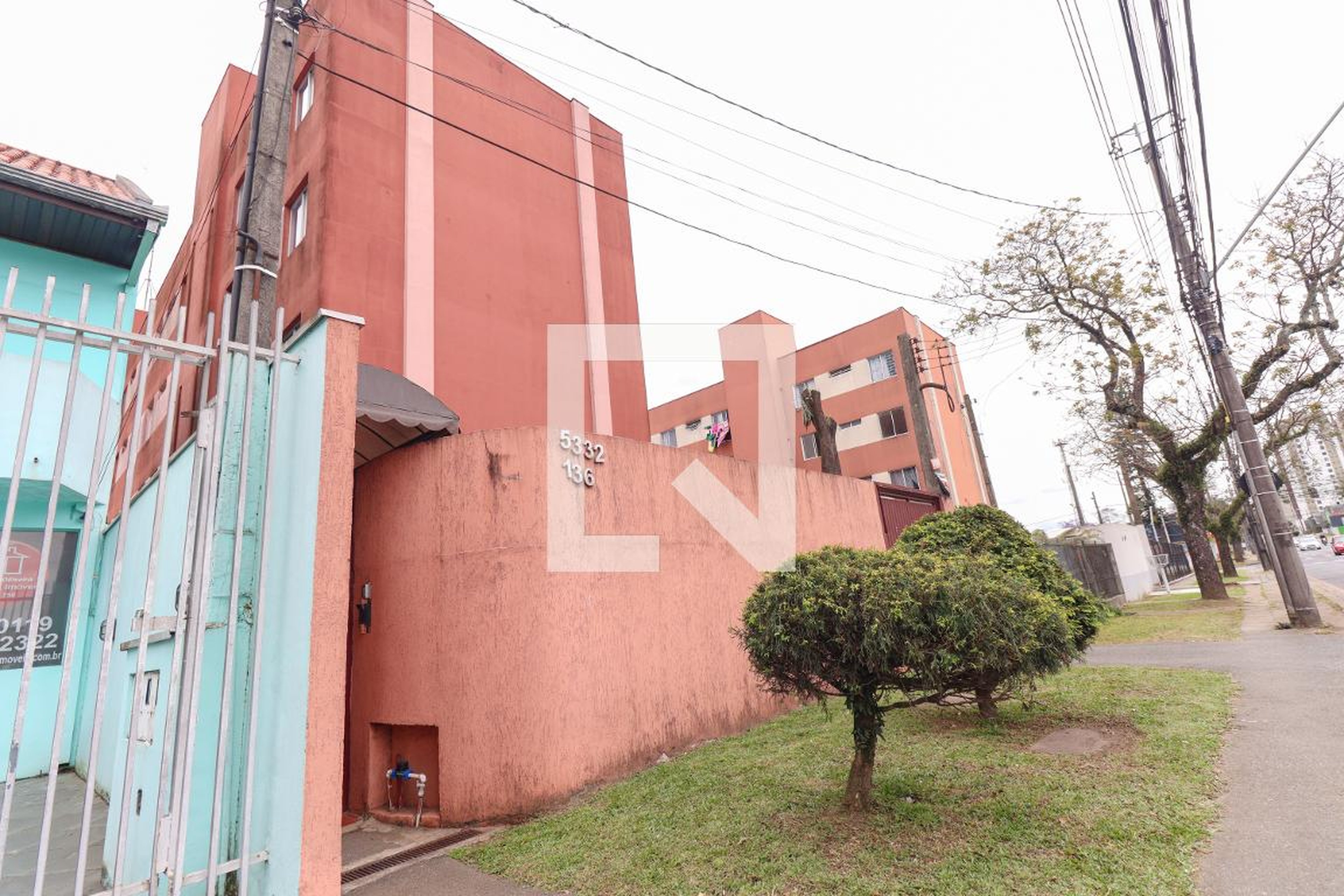 Fachada do Condomínio Condomínio em Rua Antônio Gasparin, 5332