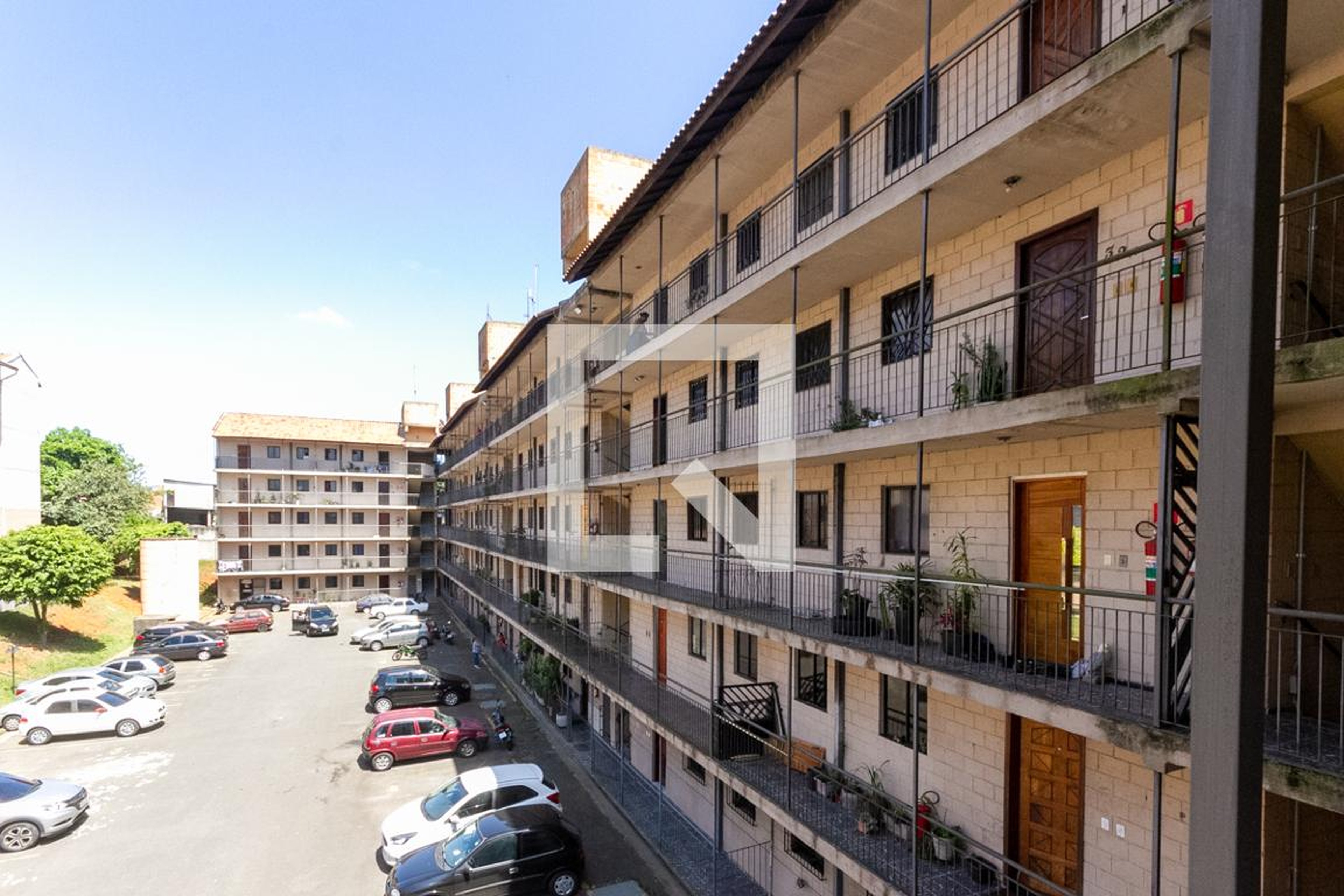 Fachada Condomínio em Rua Cimbidio, 60