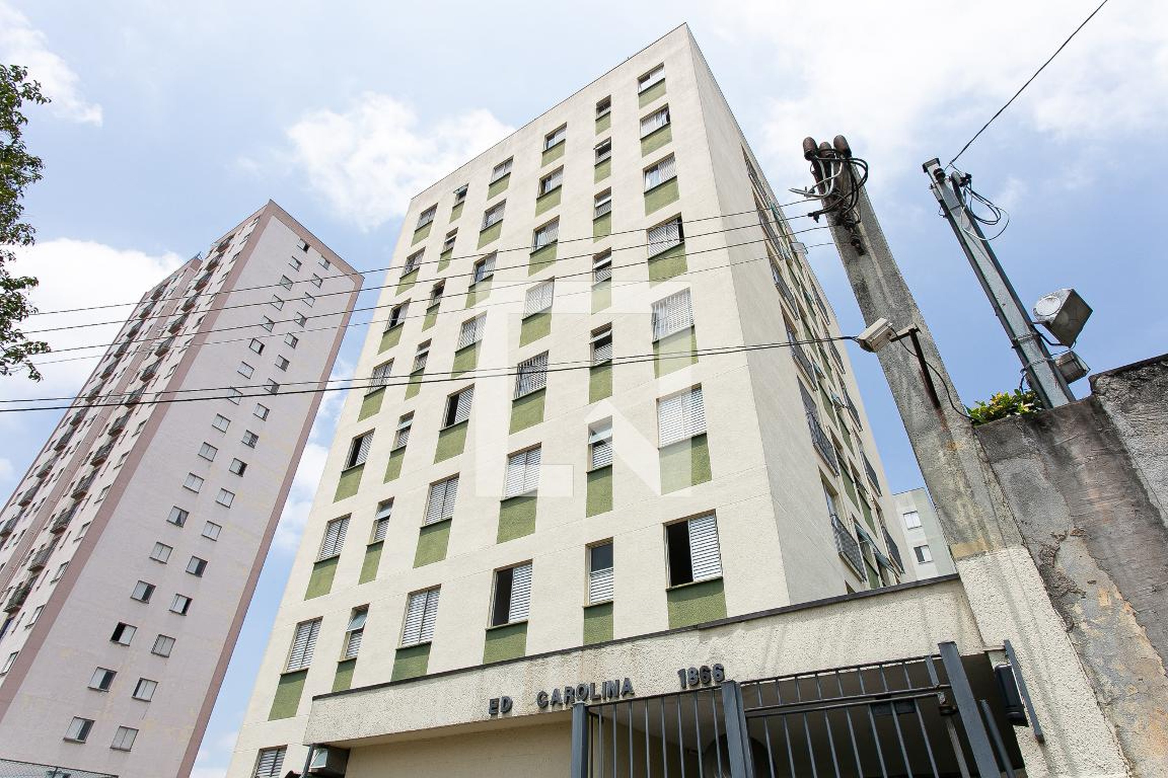 Fachada do Condomínio Condomínio Carolina