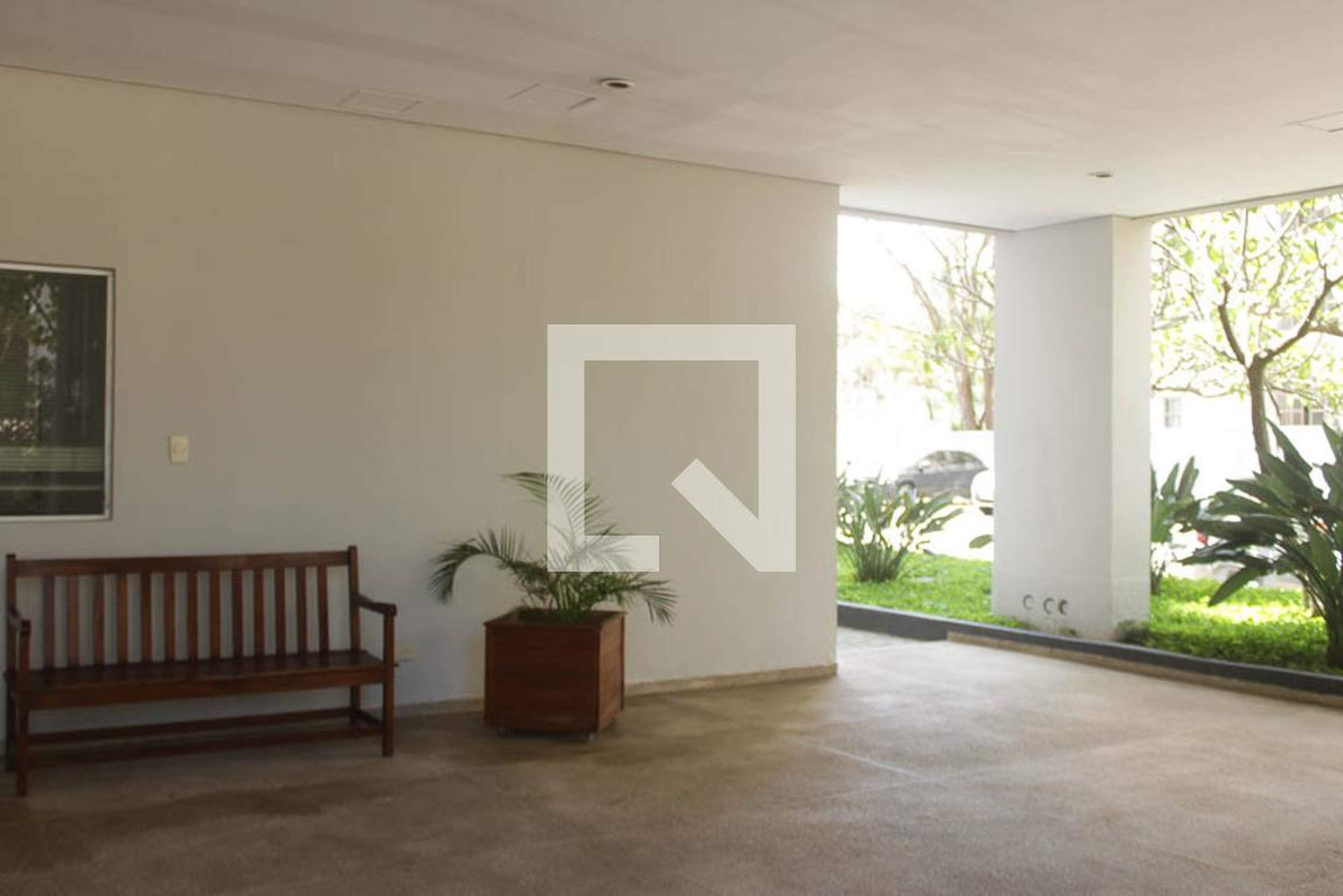 Hall de entrada Condomínio em Avenida Nossa Senhora do Sabará, 501