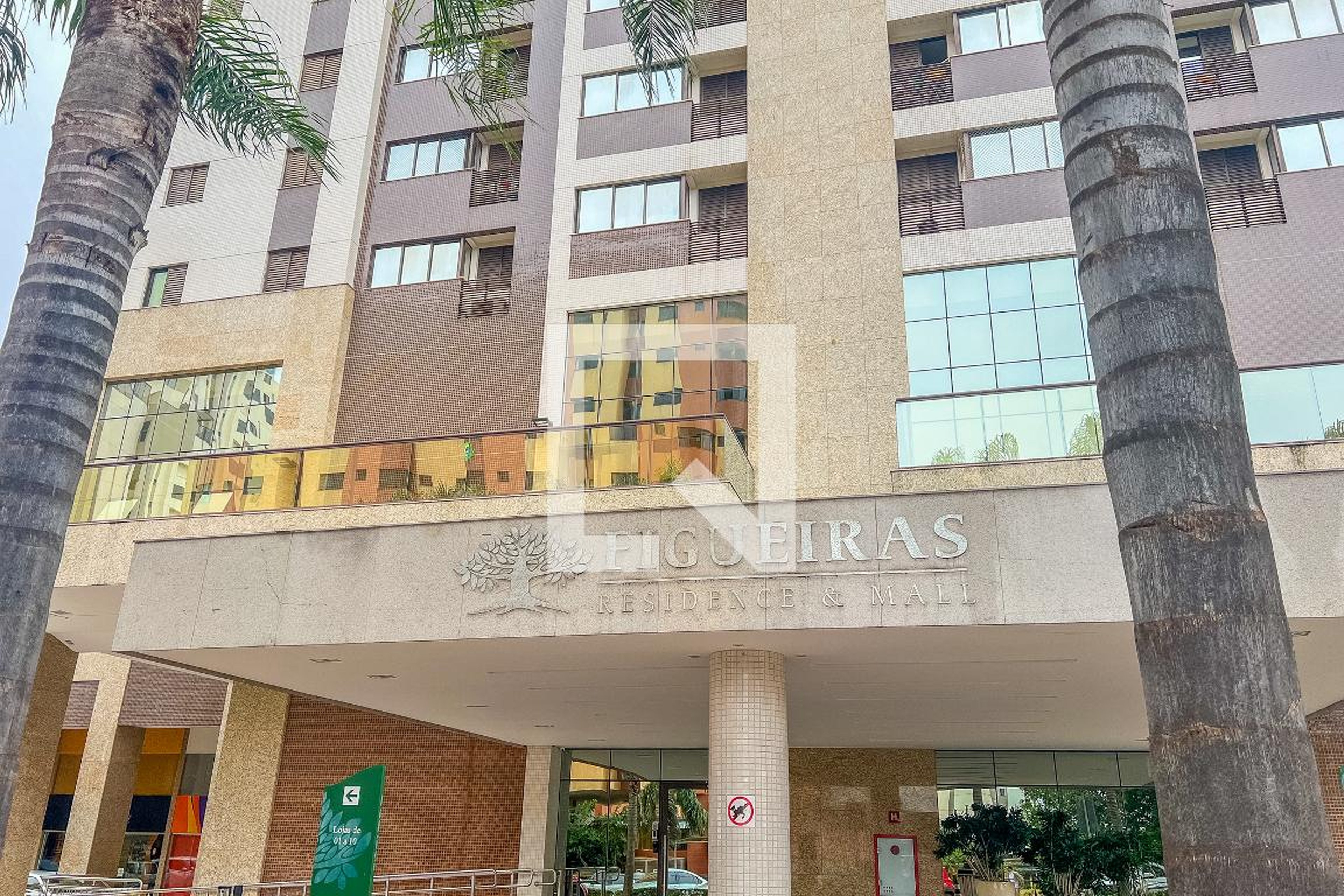 Fachada do Prédio Condomínio Figueiras Residence & Mall