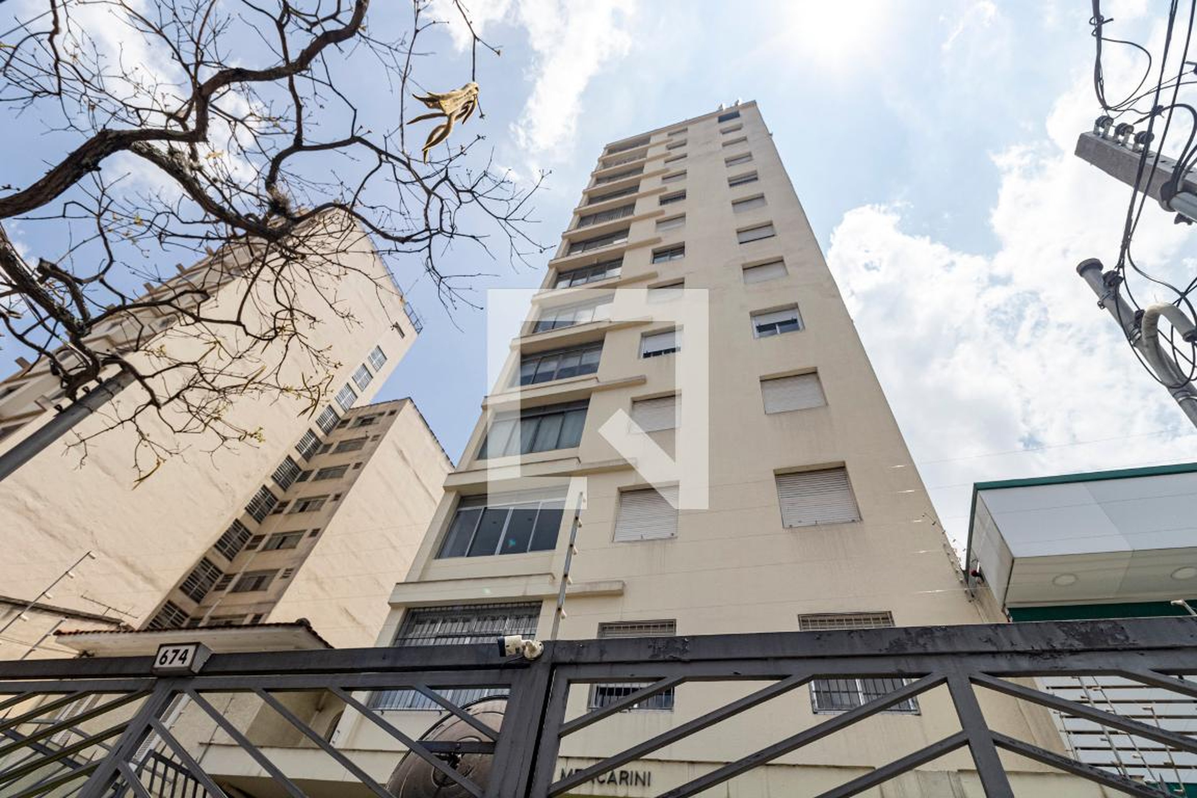 Fachada do Prédio Condomínio Mencarini