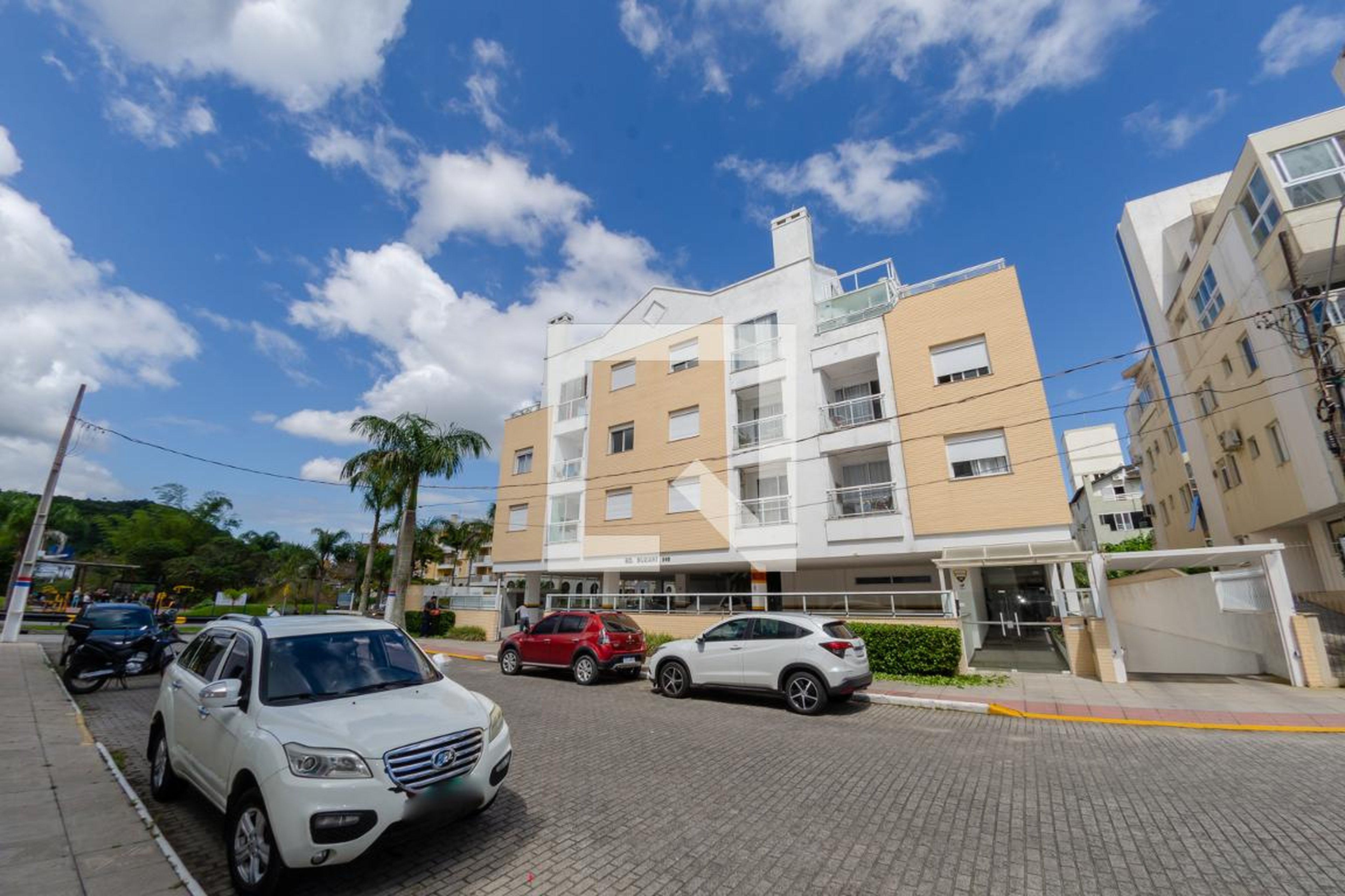 Fachada Edifício Suzani