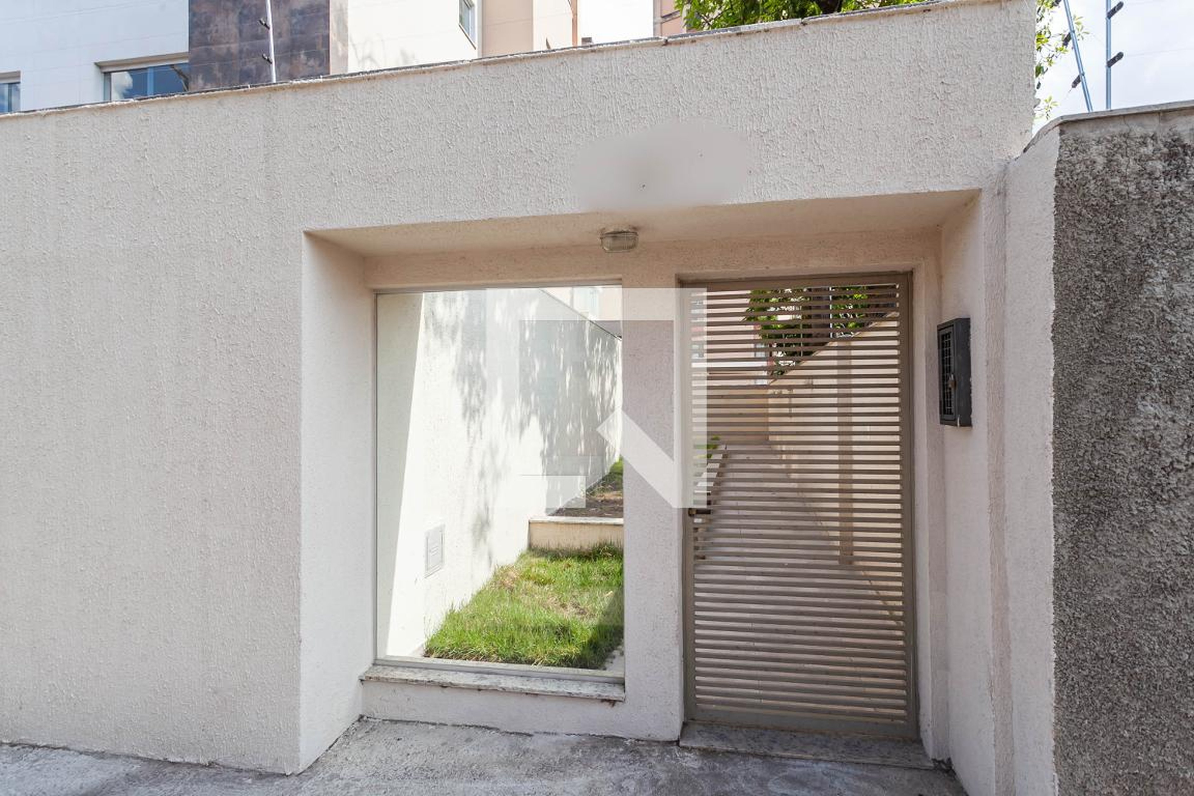 Fachada Condomínio em Rua Augusto Franco, 631