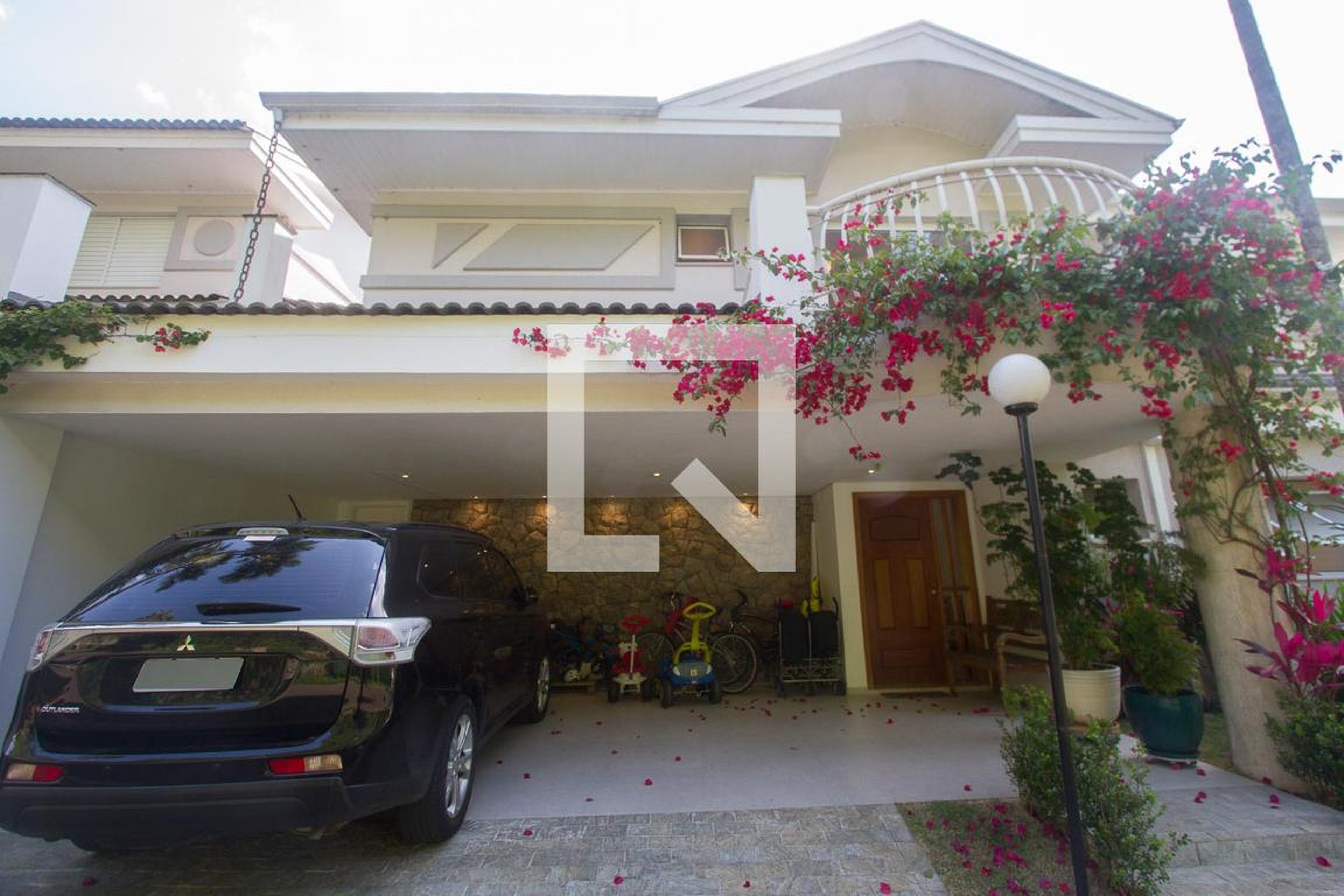 Fachada Condomínio Ville Marseili