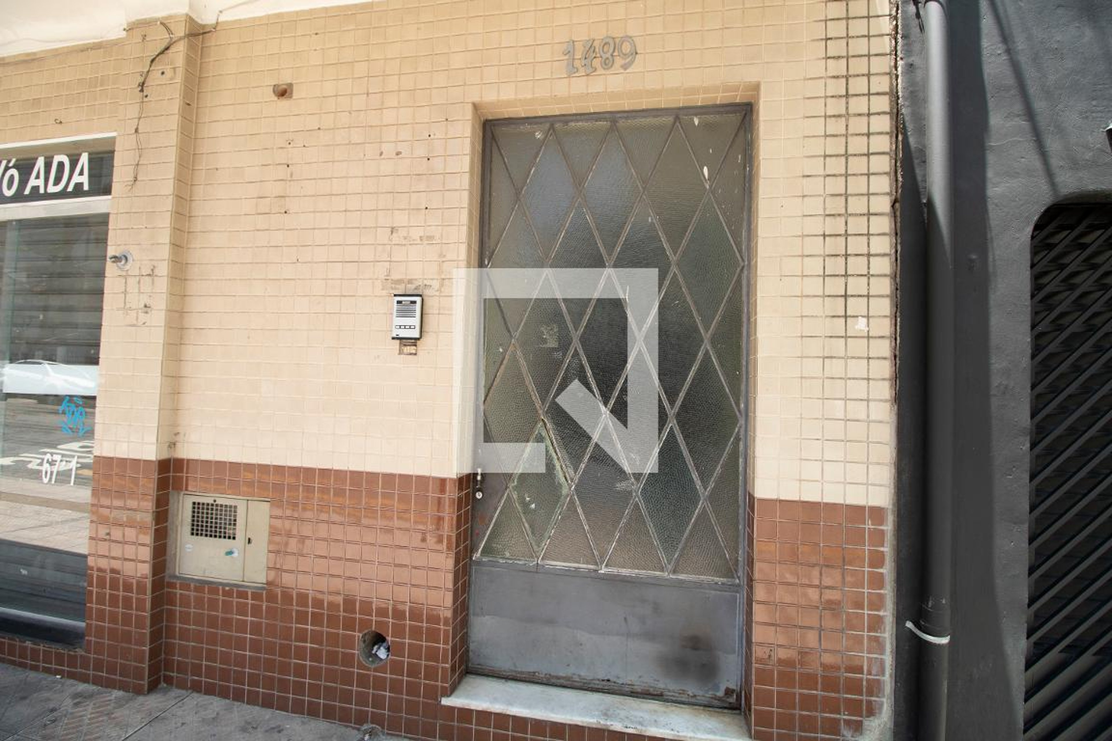 Fachada Condomínio em Rua Cardoso de Almeida, 1489