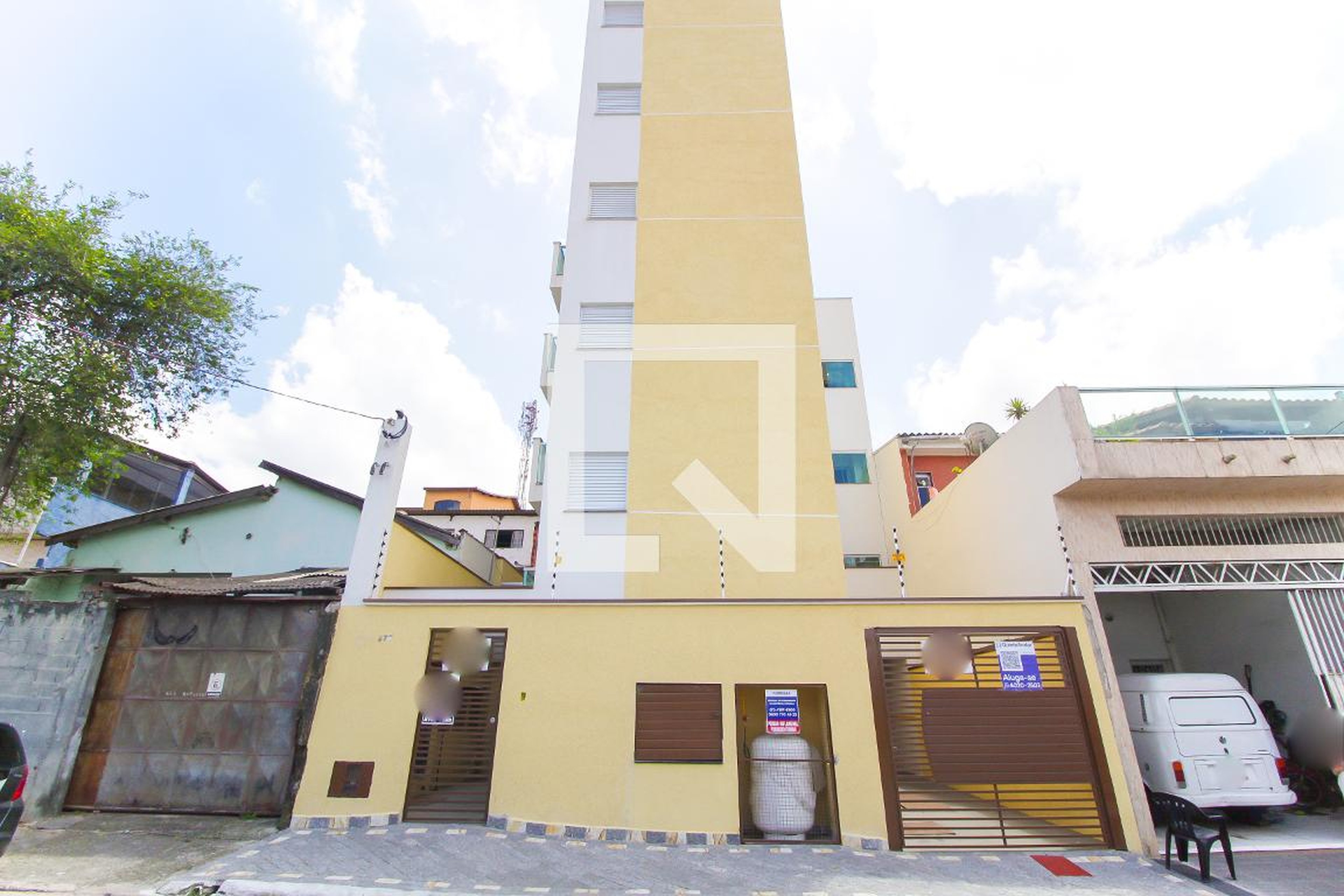 Fachada Condomínio em Rua Francisco Jorge da Silva, 284