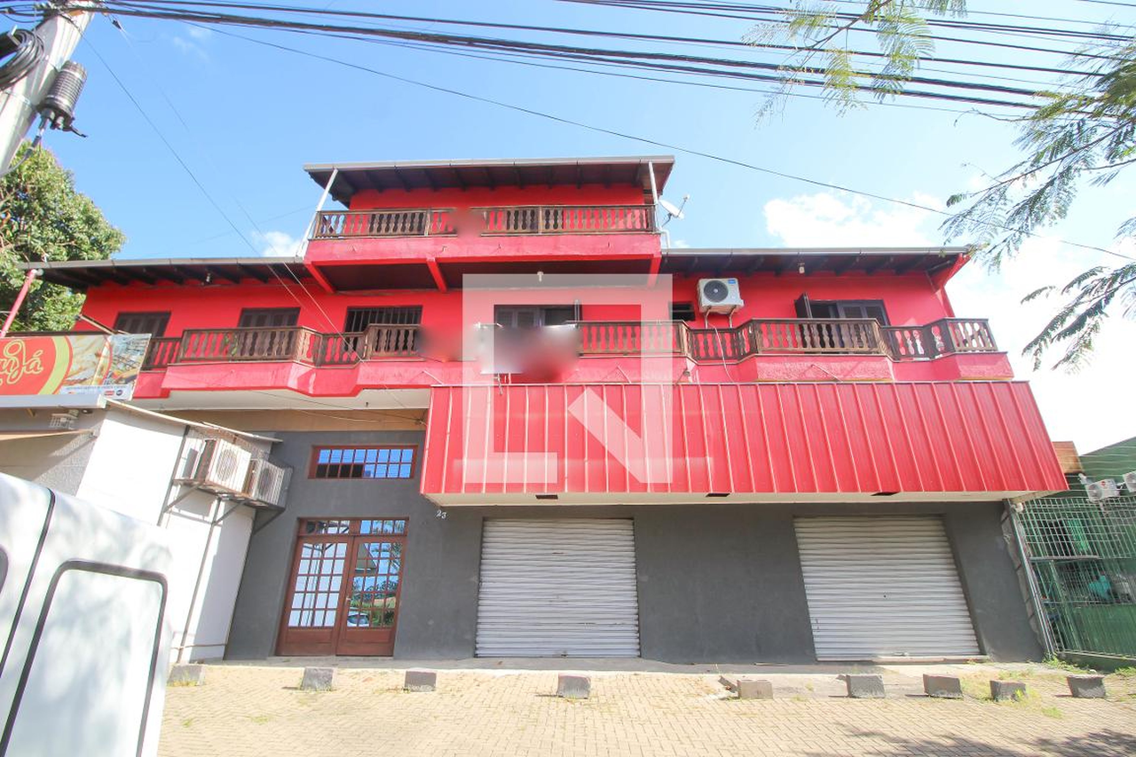 Fachada Condomínio em Rua Guarujá, 28