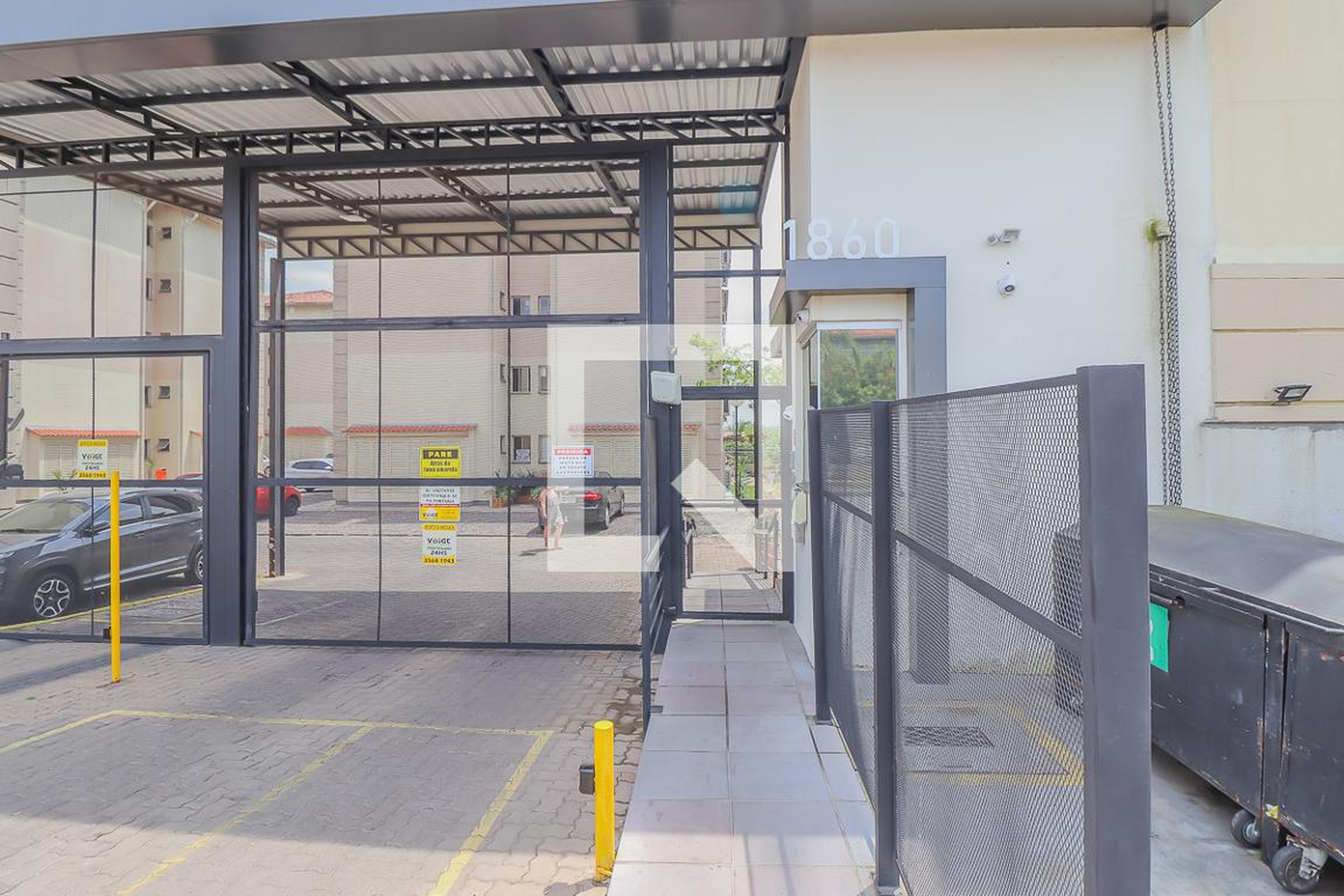 Fachada do Condomínio Condomínio Tom Jobim