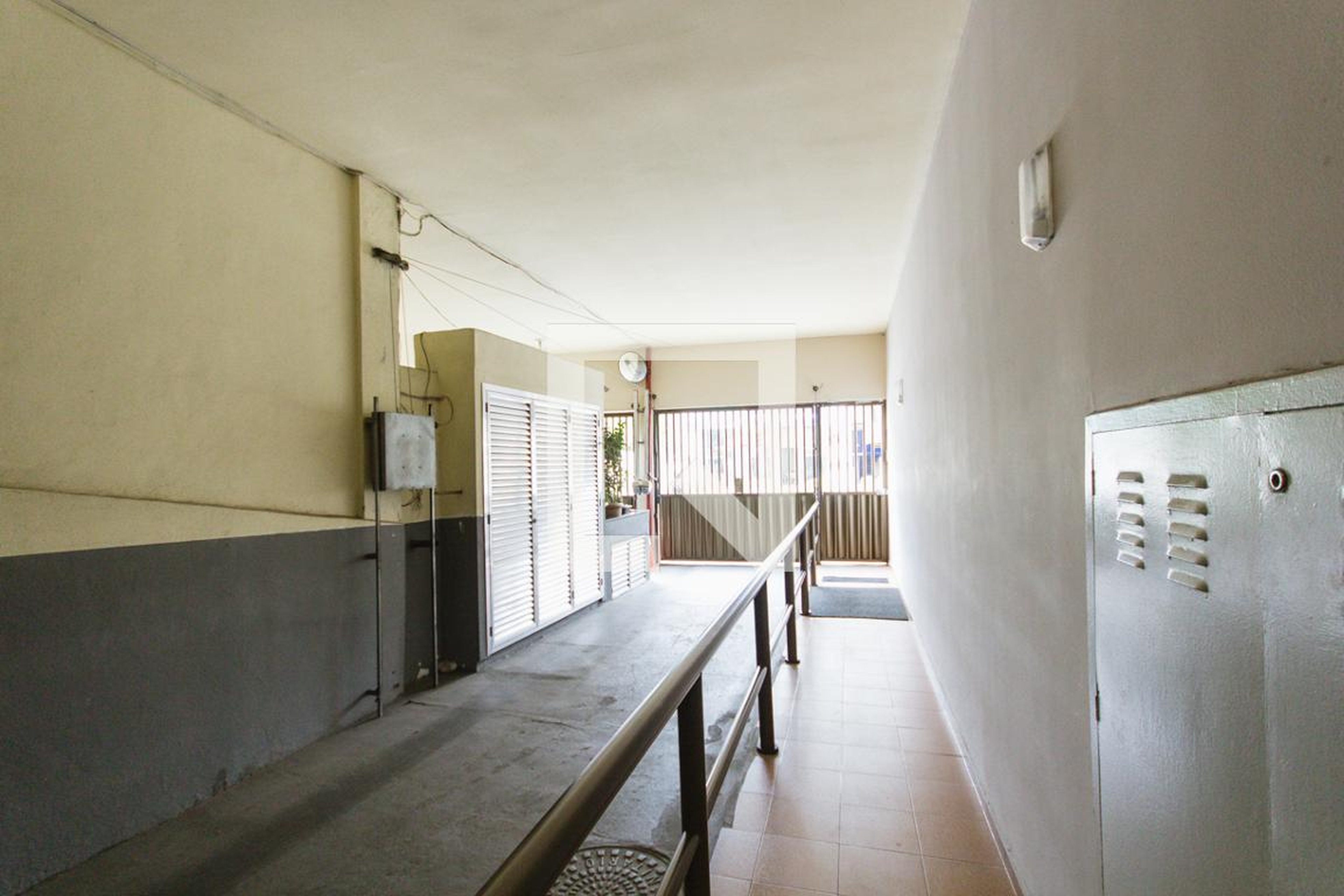 Entrada - Edifício das Oliveiras