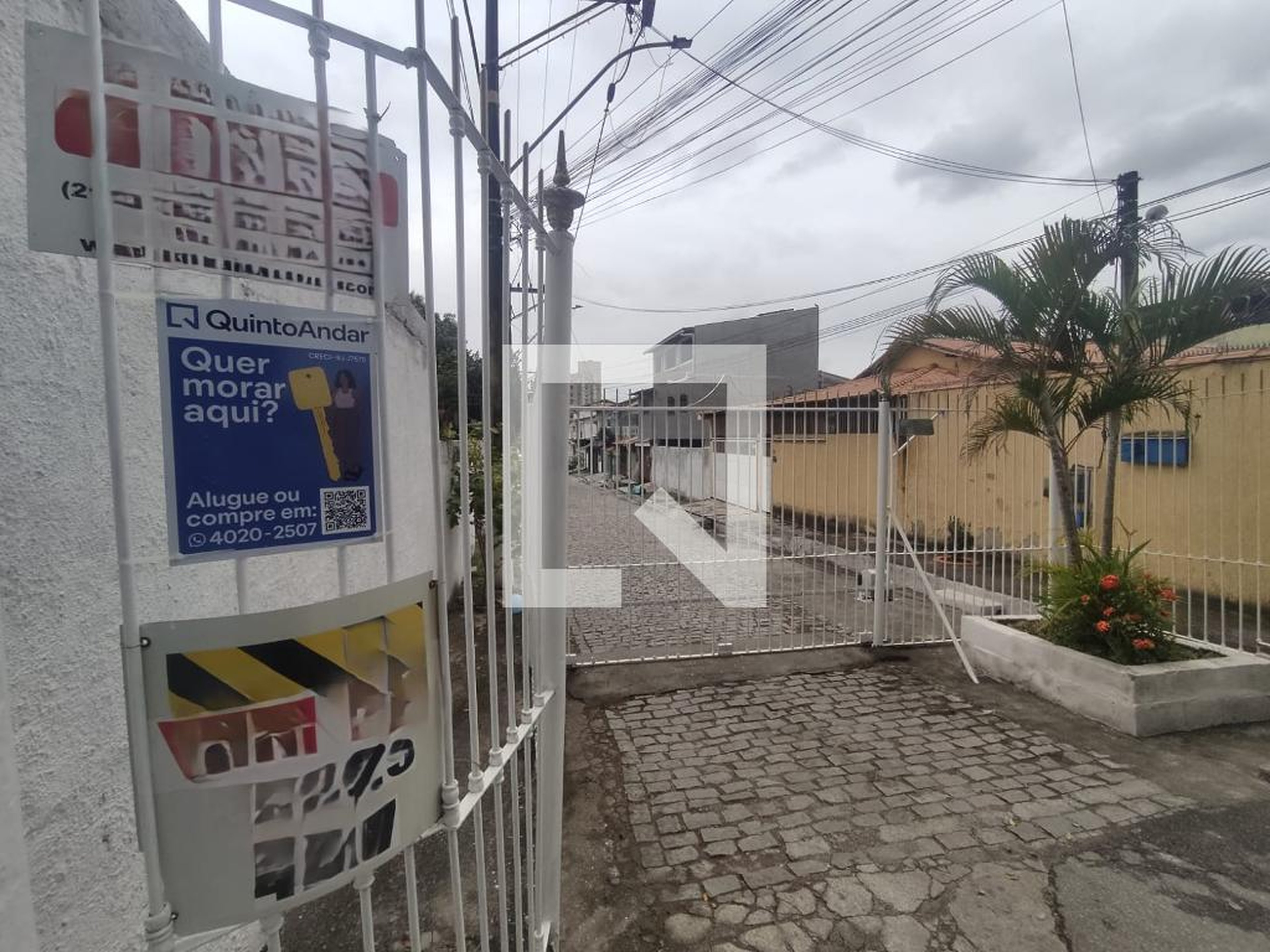 Fachada Condomínio em Rua Lino Faria, 4