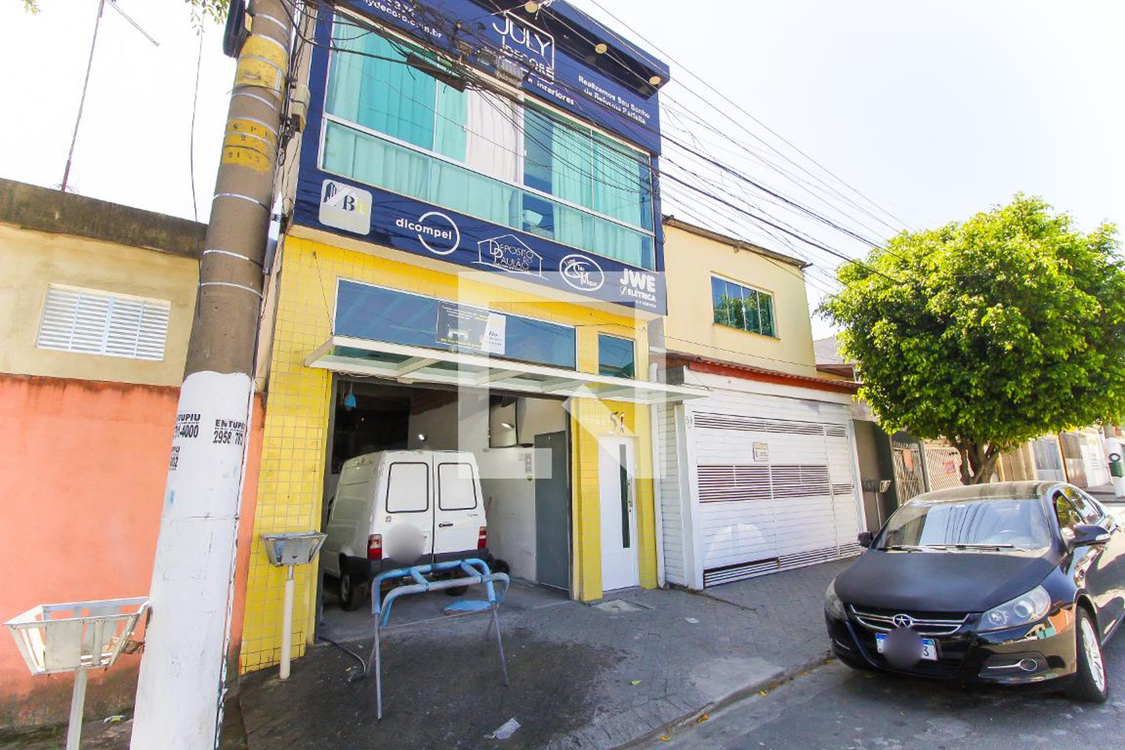 Fachada Condomínio em Rua José Pessota, 51