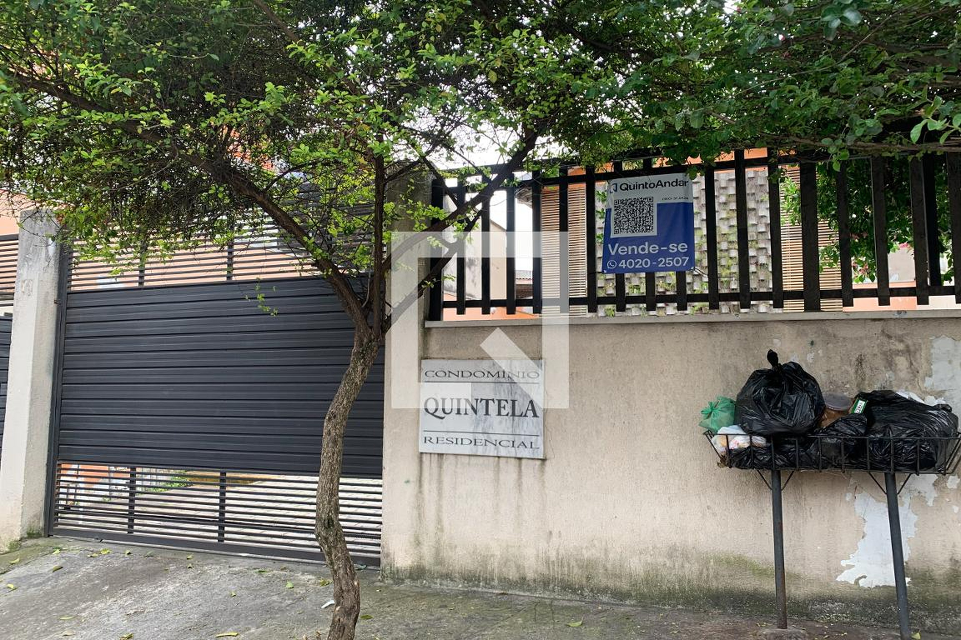 Fachada Condomínio em Rua César Ladeira, 236