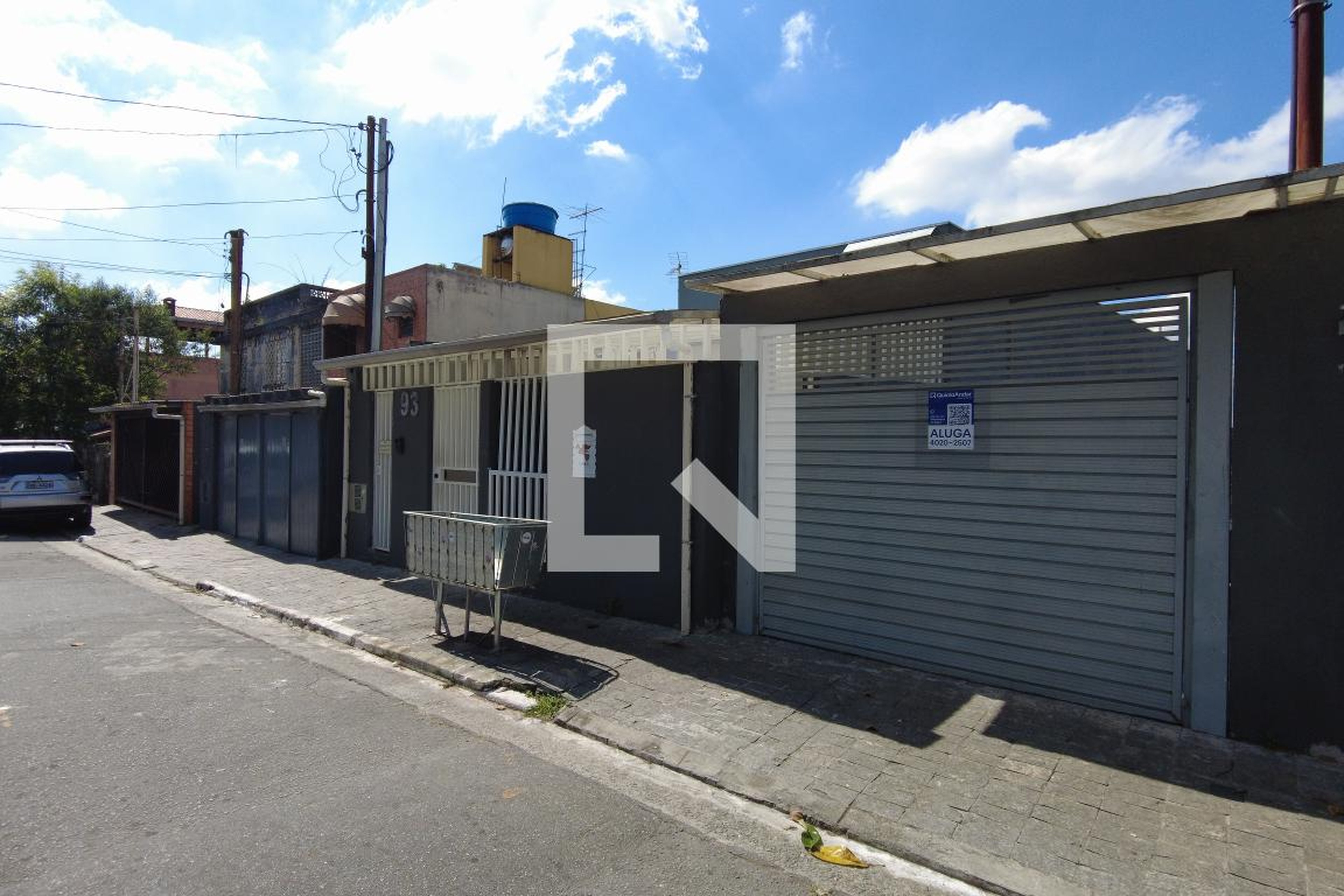 Fachada Condomínio em Rua Azor Silva, 93