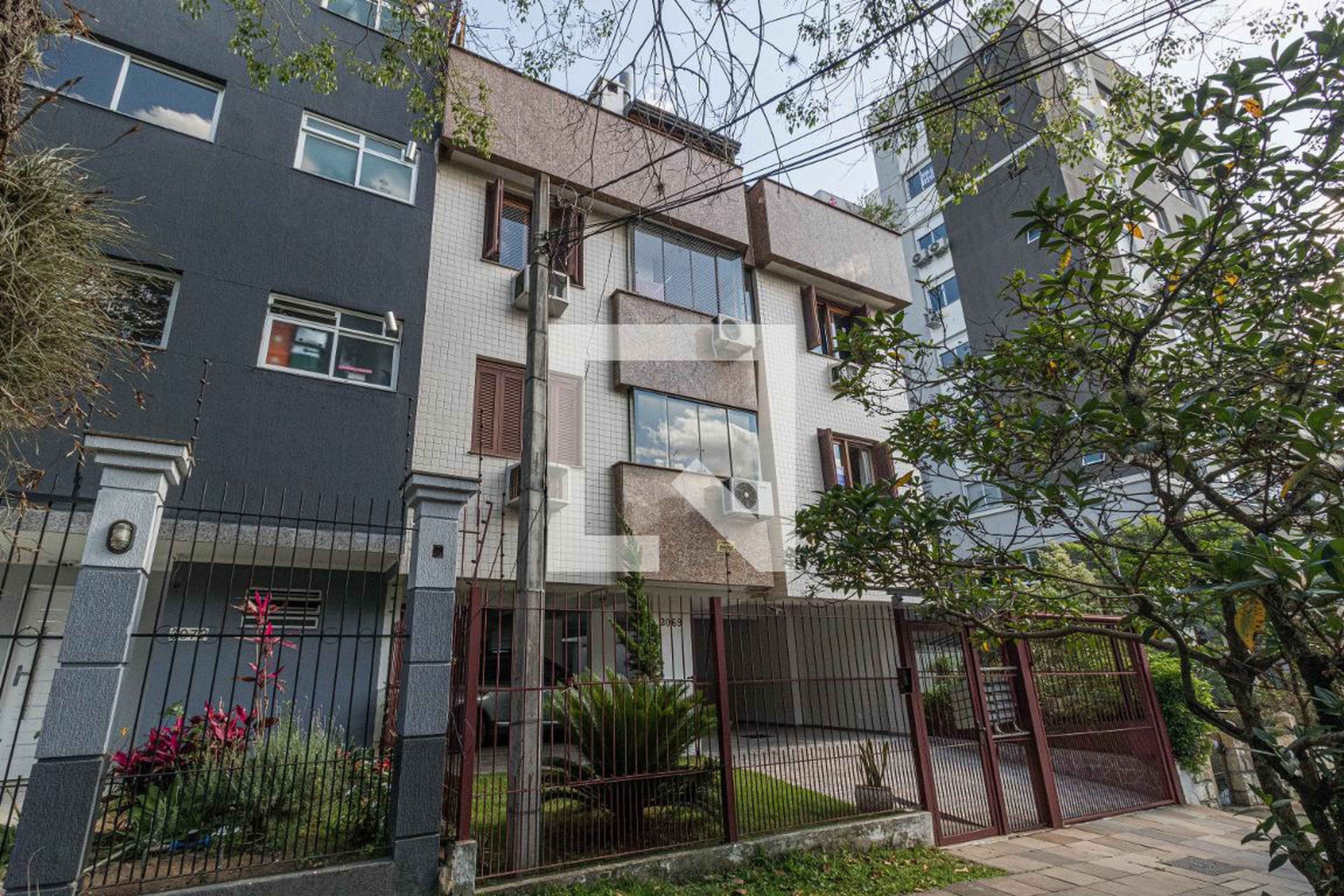 Fachada do Prédio Condomínio em Rua General Couto de Magalhães, 2069